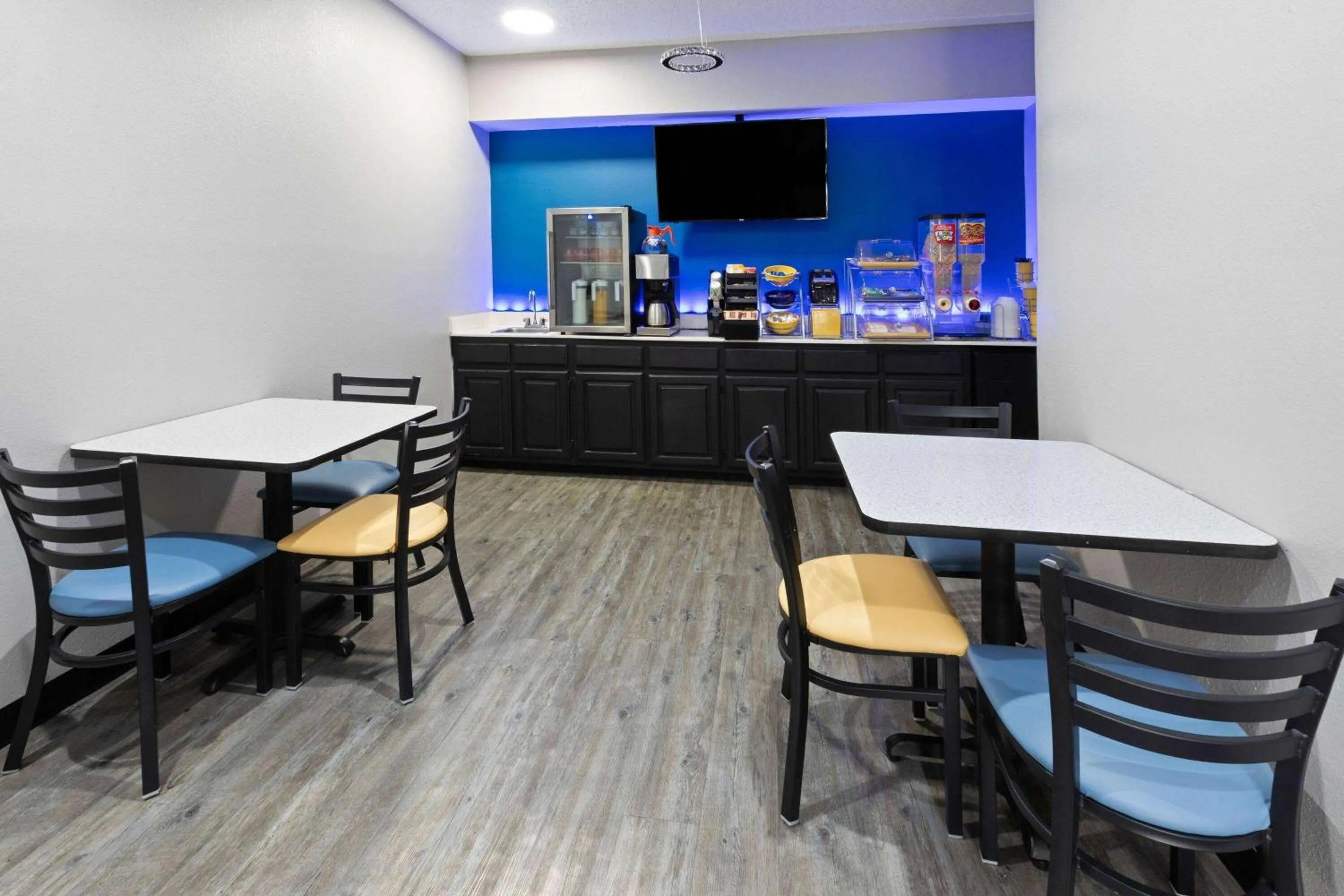 Breakfast in Days Inn by Wyndham North Little Rock Maumelle