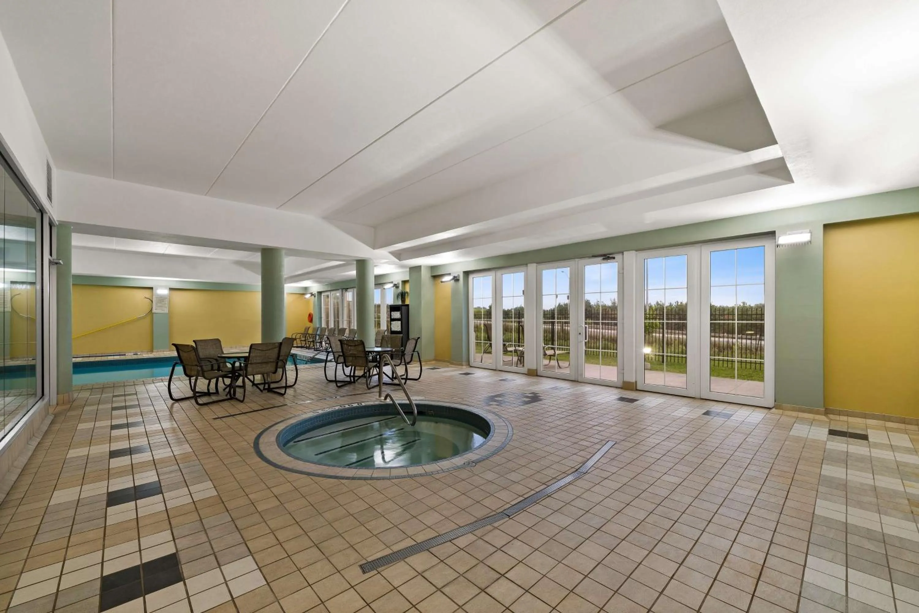 Pool view in Best Western Plus Orangeville Inn & Suites