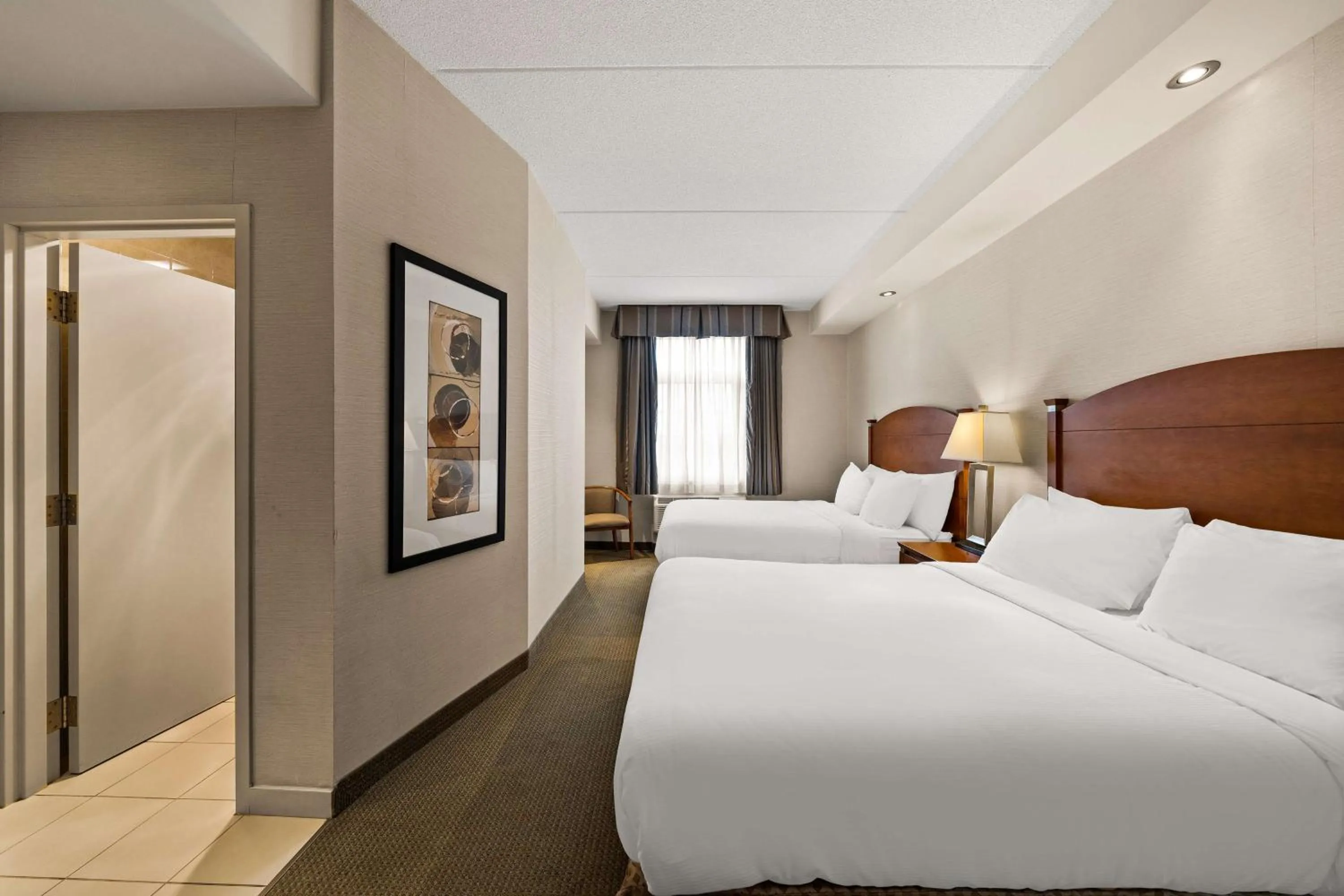 Bedroom, Bed in Best Western Plus Orangeville Inn & Suites