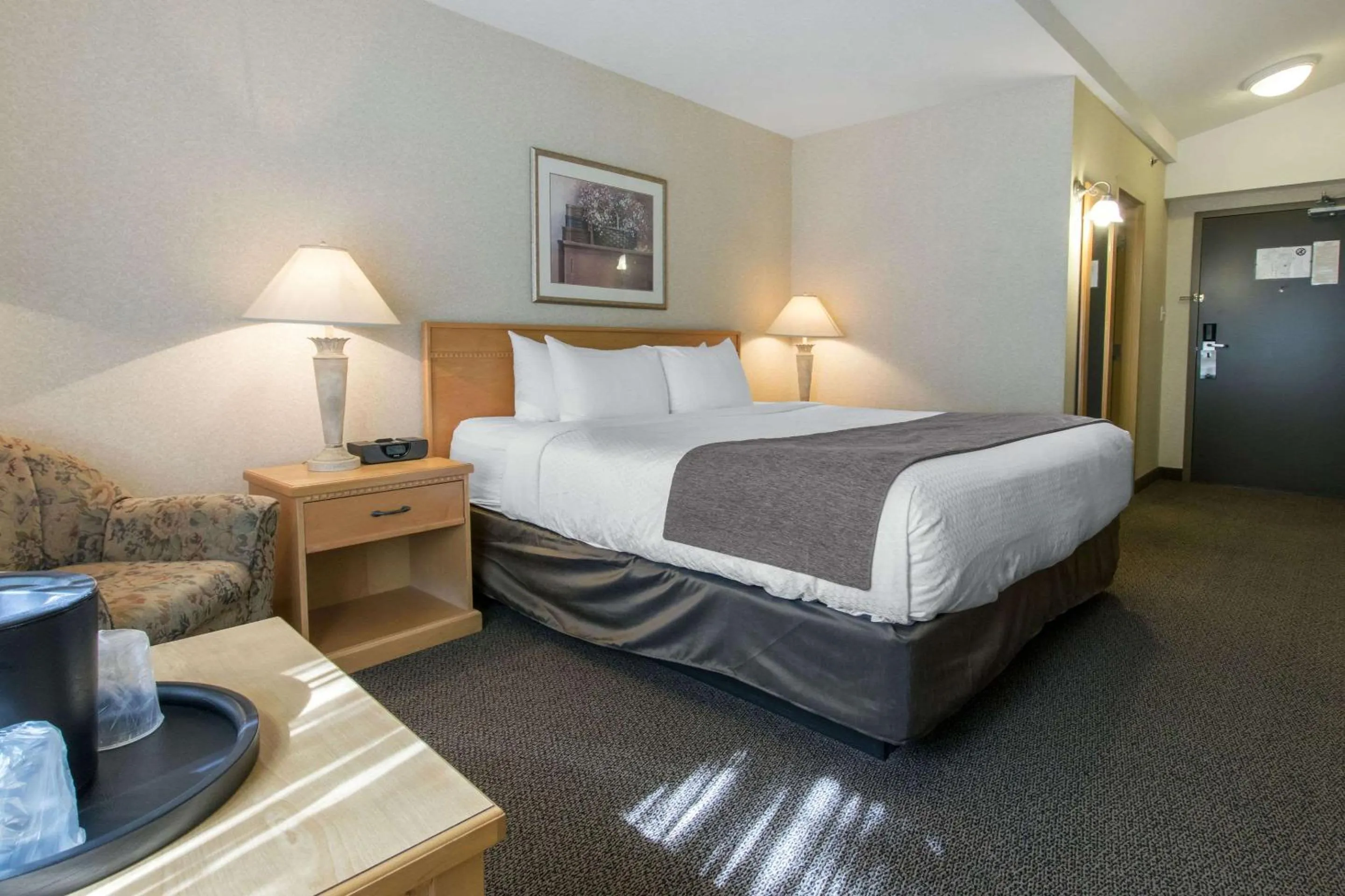 Photo of the whole room, Bed in Flamingo Hotel