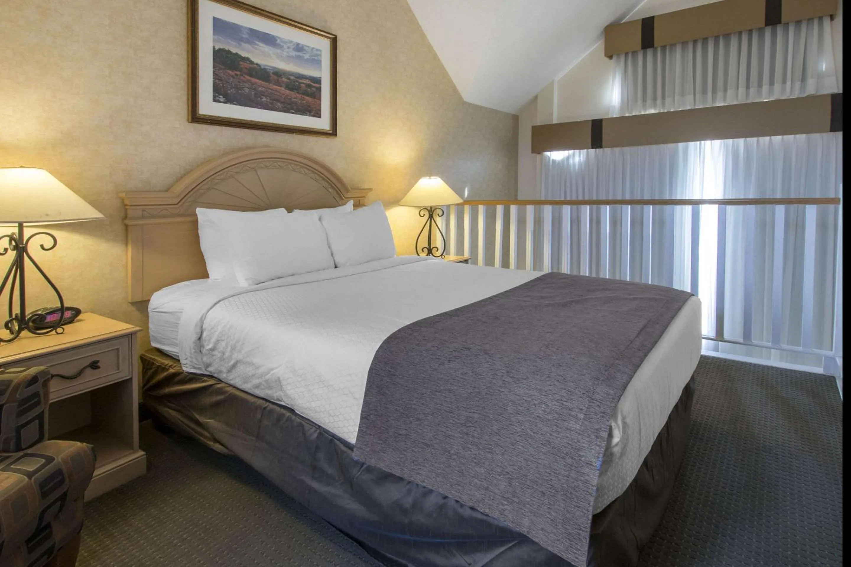 Photo of the whole room, Bed in Flamingo Hotel