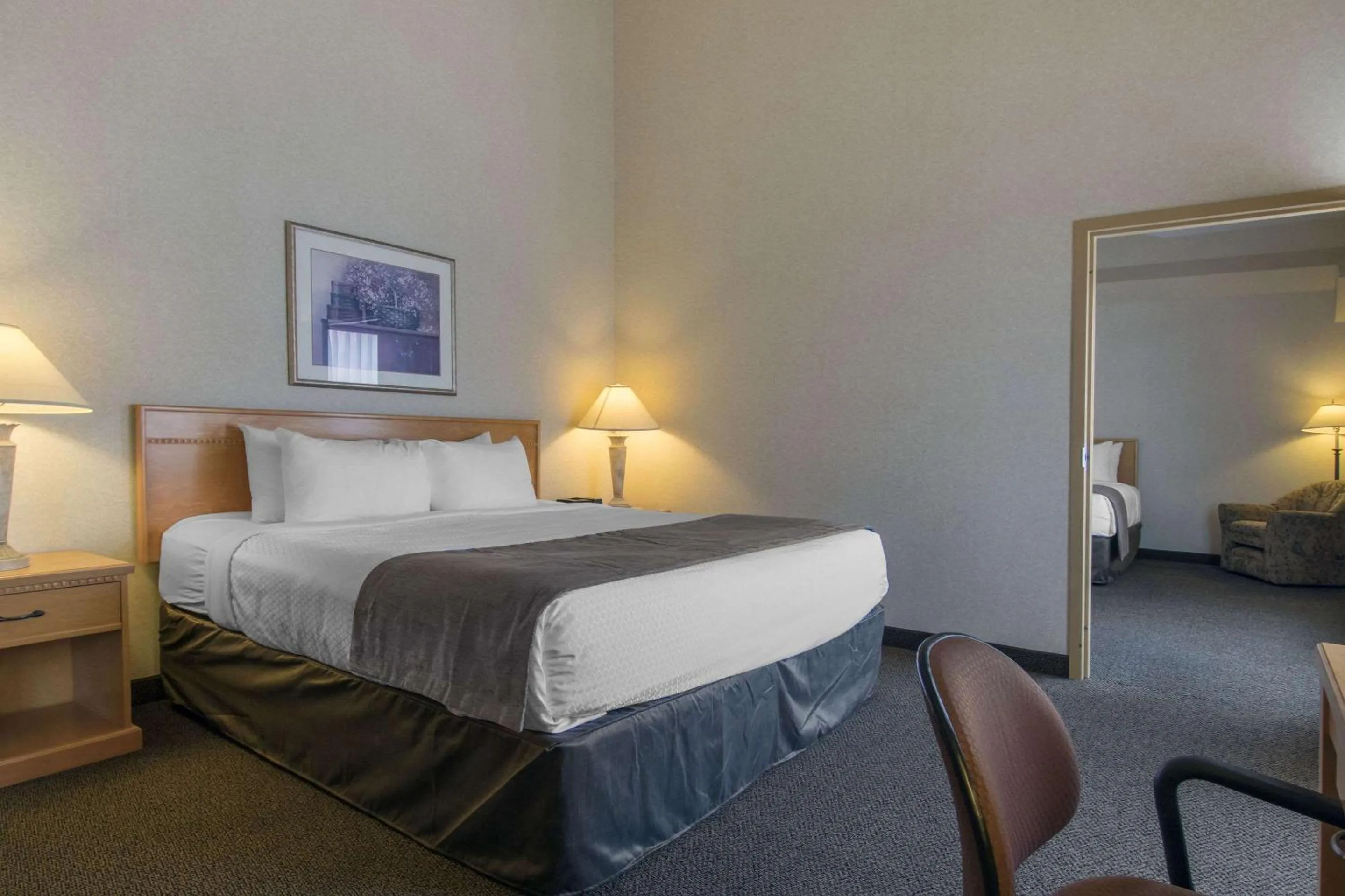 Photo of the whole room, Bed in Flamingo Hotel