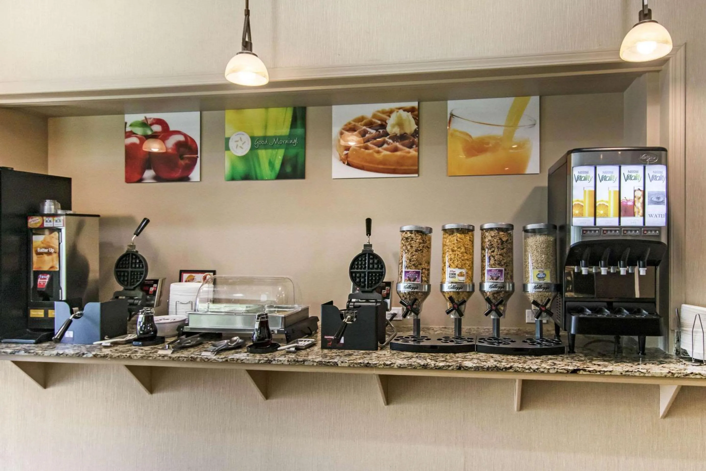 Restaurant/places to eat in Flamingo Hotel