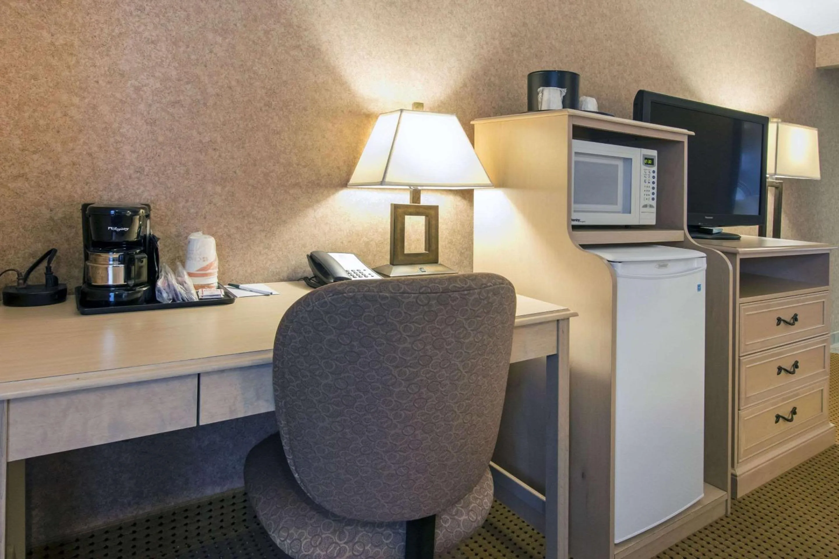 Photo of the whole room in Flamingo Hotel