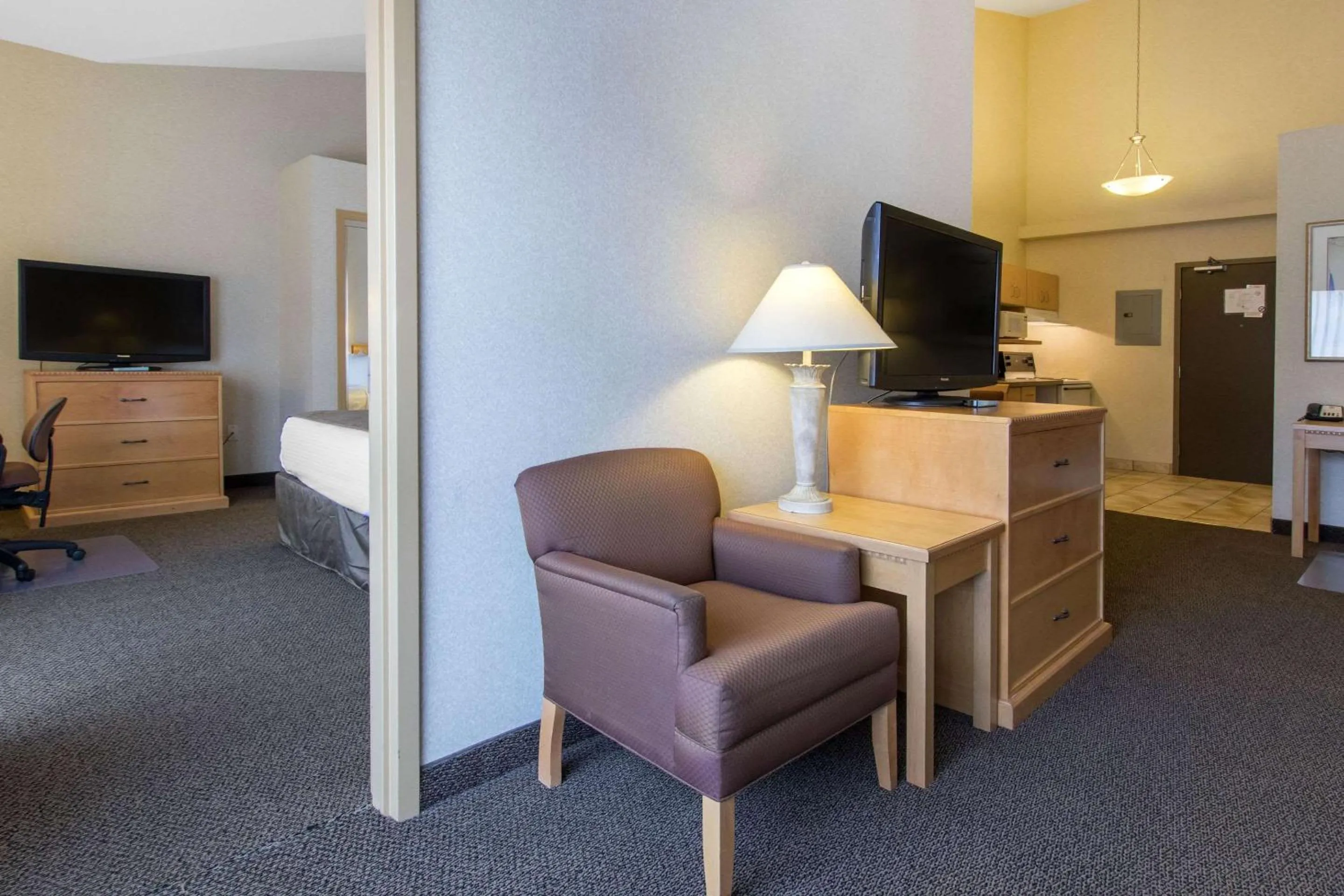 Photo of the whole room in Flamingo Hotel