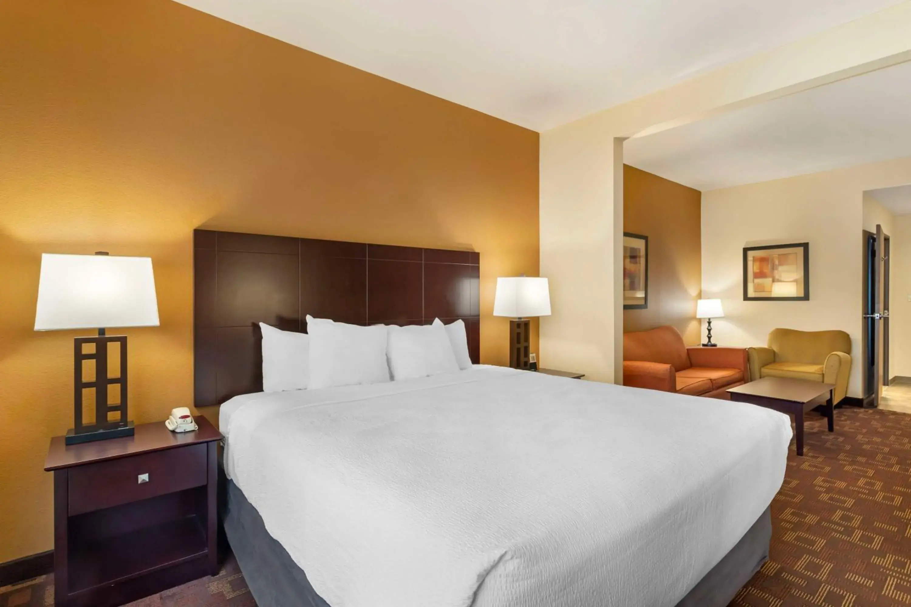 Photo of the whole room, Bed in Best Western Plus Goliad Inn & Suites Photo of the whole room, Bed in Best Western Plus Goliad Inn & Suites