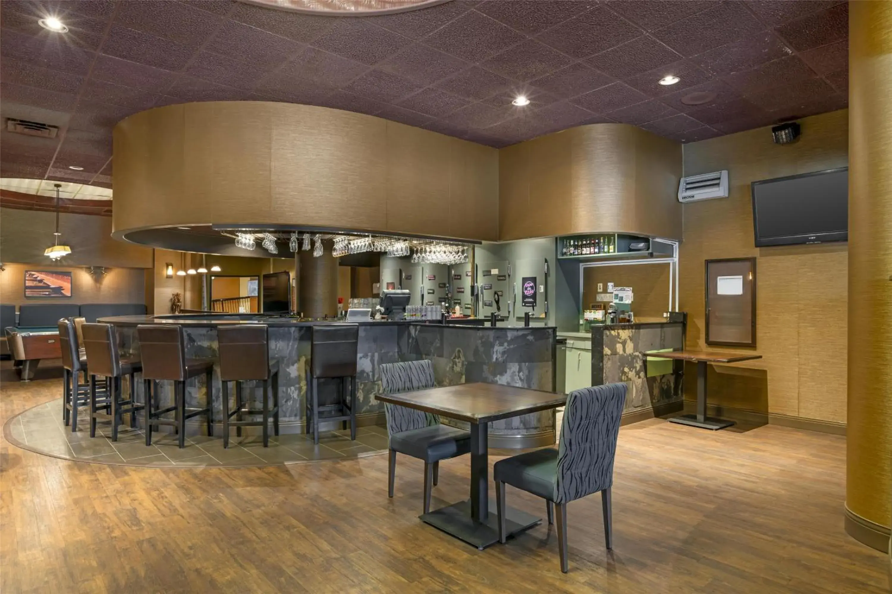 Lounge or bar in Best Western Terrace Inn Lounge or bar in Best Western Terrace Inn