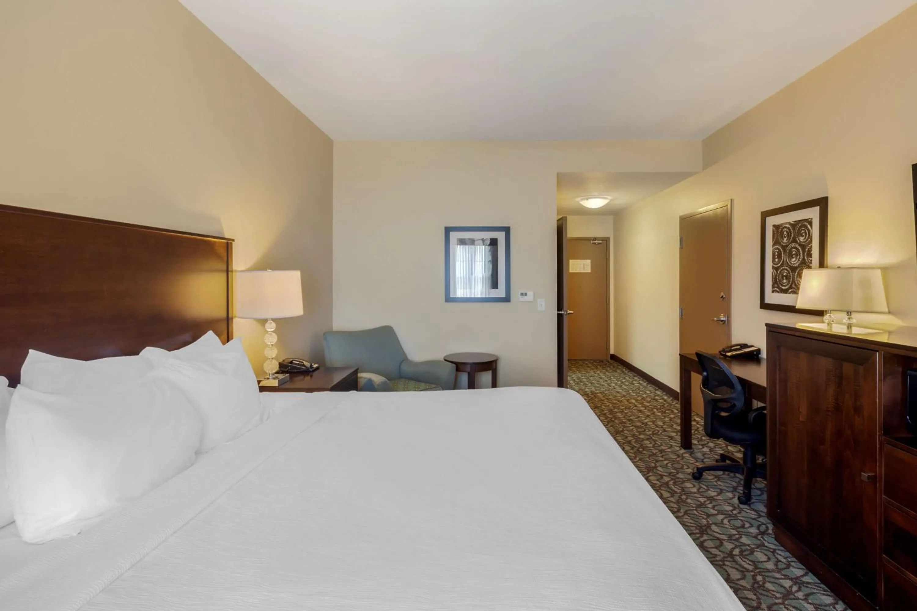 Bedroom, Bed in Best Western Plus Walkerton Hotel & Conference Centre