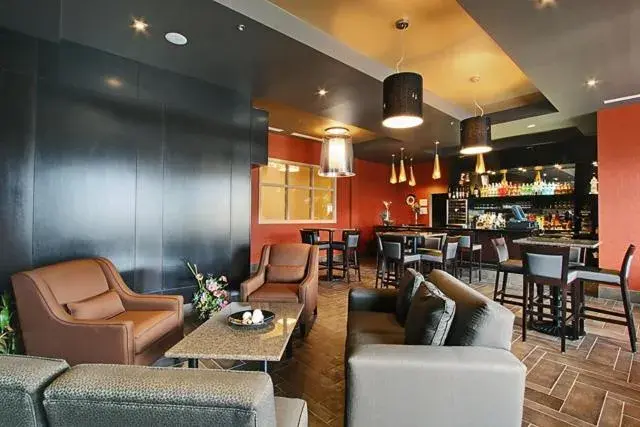 Lounge or bar in Best Western Sunrise Inn & Suites Lounge or bar in Best Western Sunrise Inn & Suites