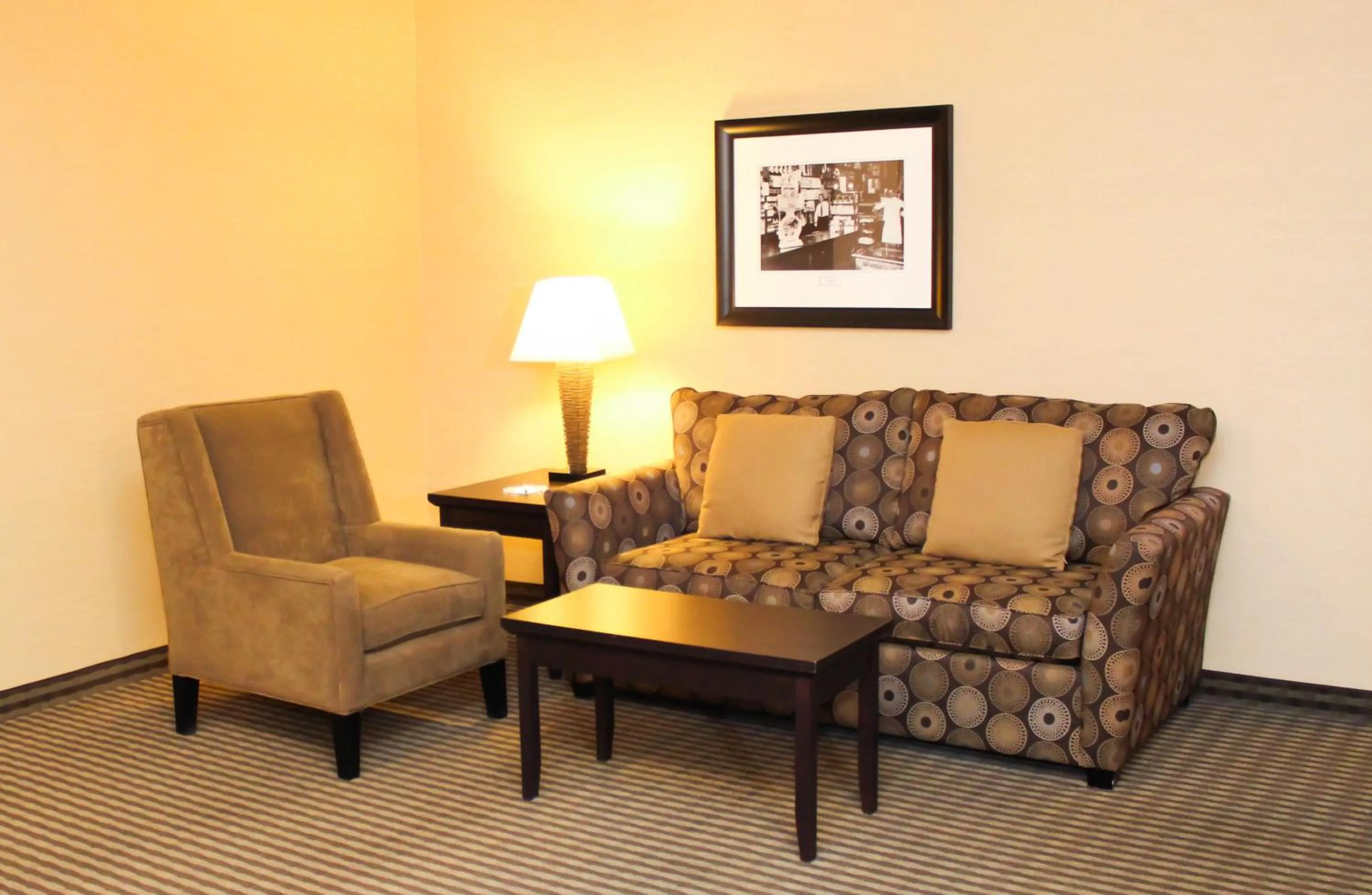 Living room in Best Western Sunrise Inn & Suites