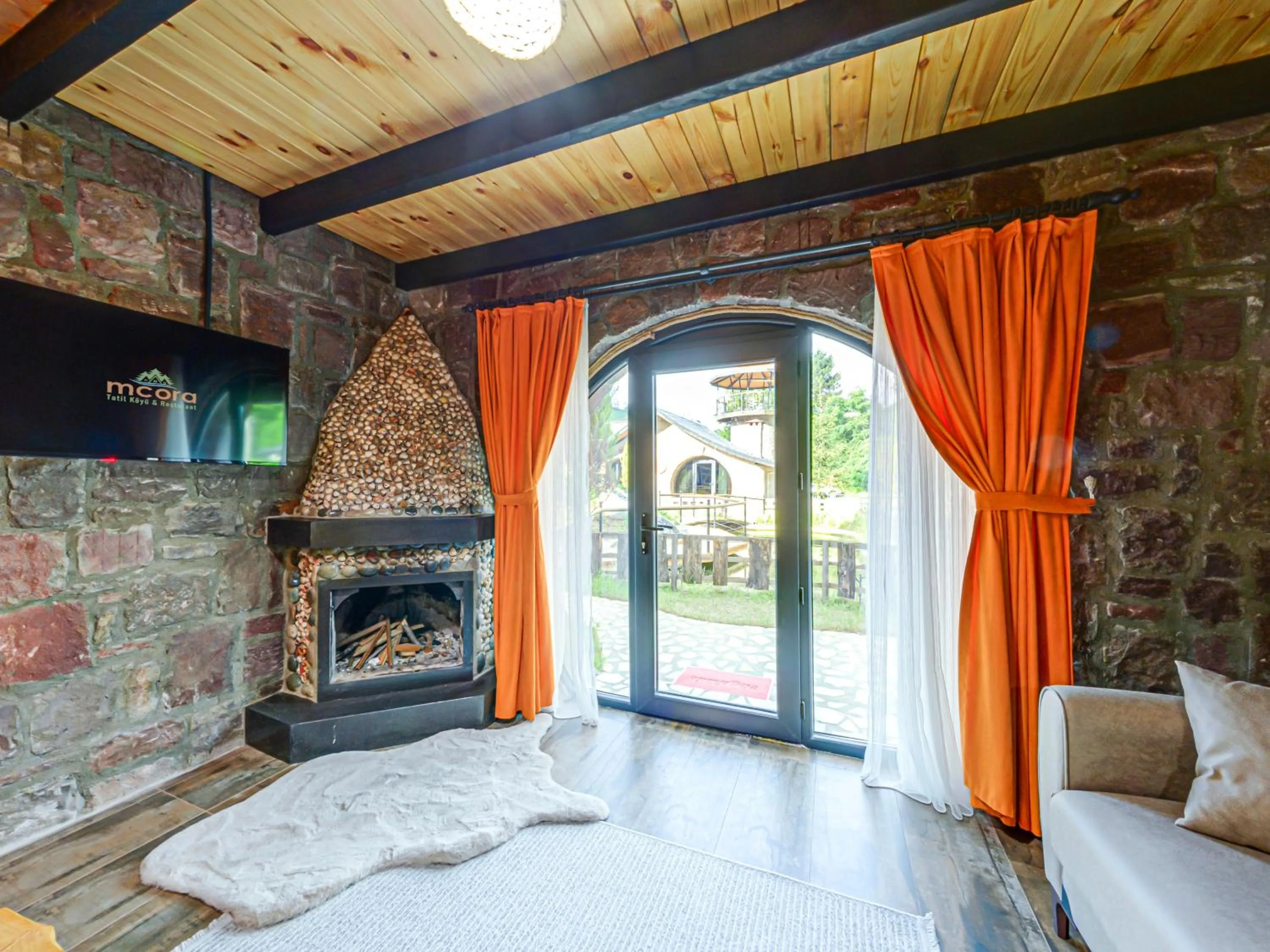 TV and multimedia, Bed in Mcora Tatil Köyü