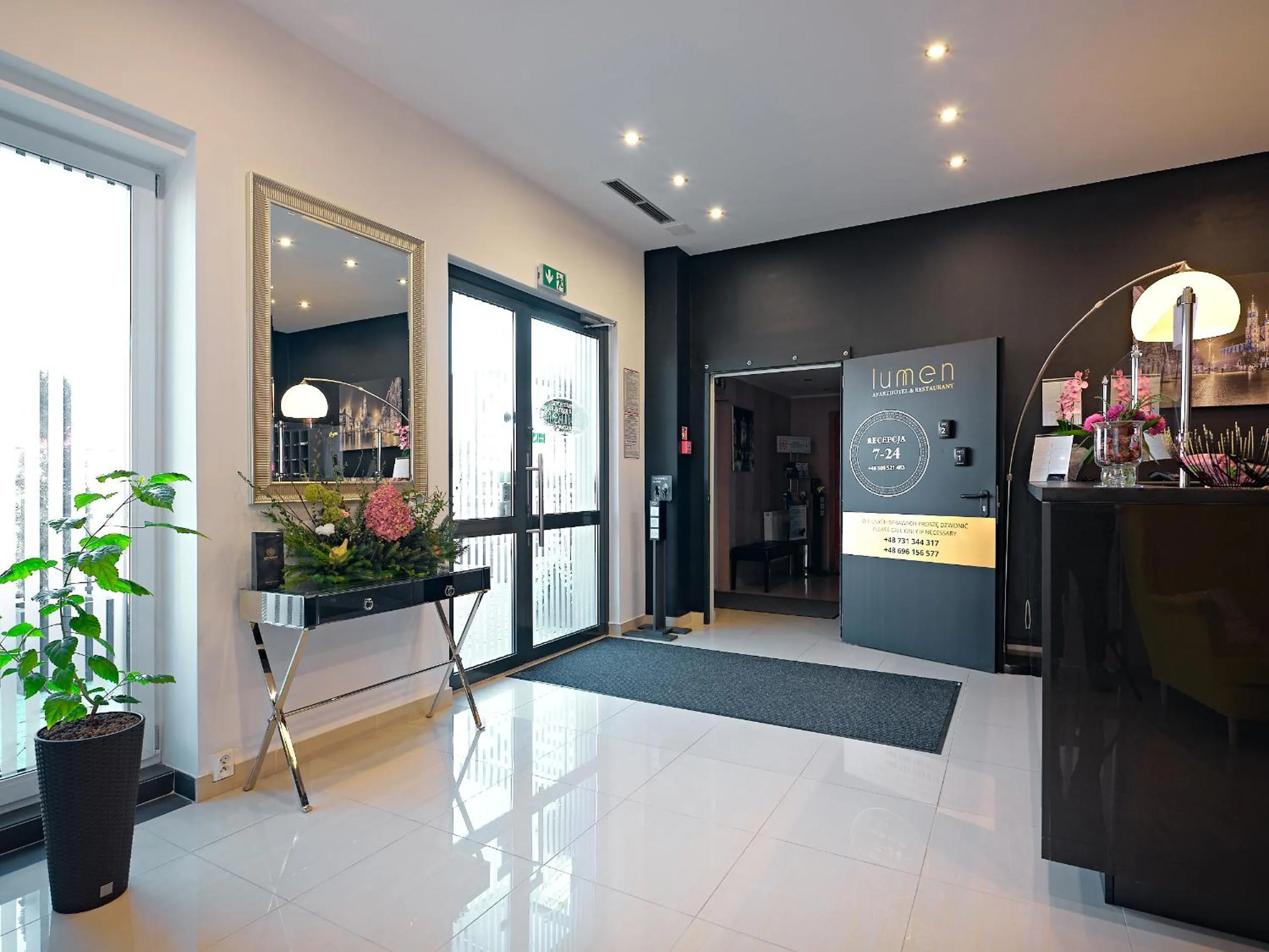 Lobby or reception in Aparthotel Lumen