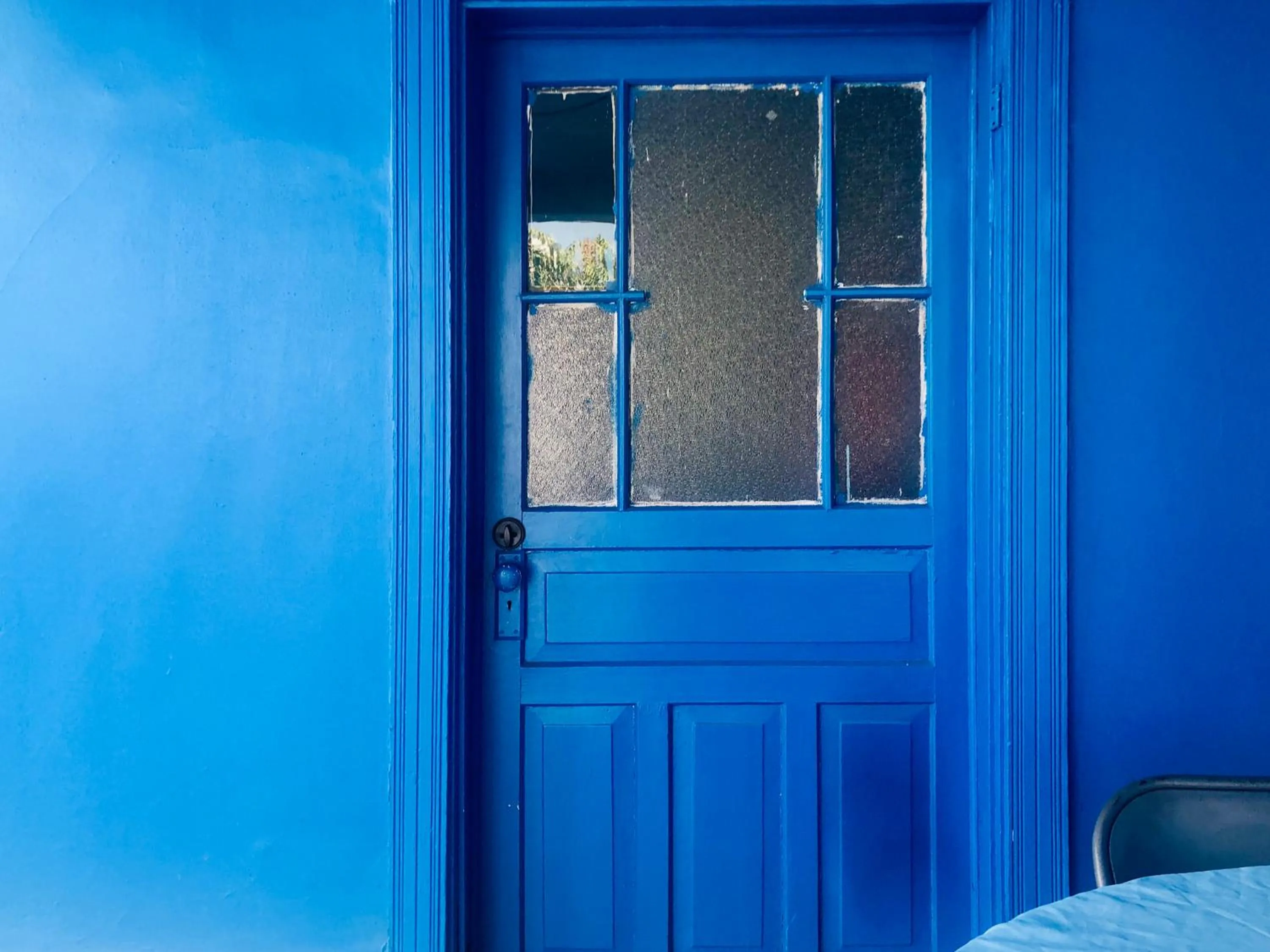 Facade/entrance in Hostal Kuira Bá by Rotamundos