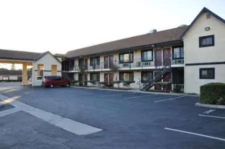 Property building in Luxury Inn Property building in Luxury Inn