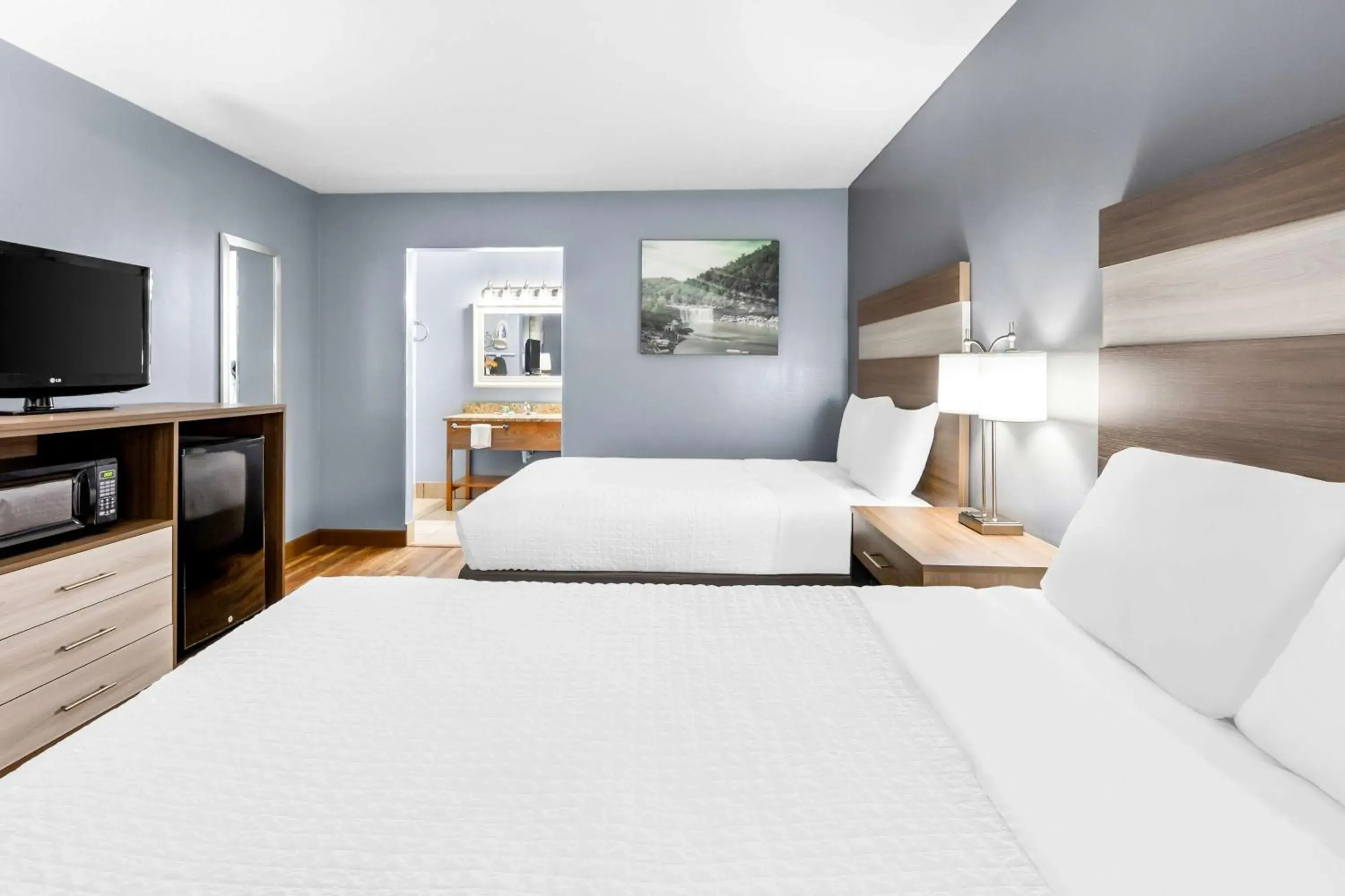 Bedroom, Bed in Best Western Wilderness Trail Inn Bedroom, Bed in Best Western Wilderness Trail Inn