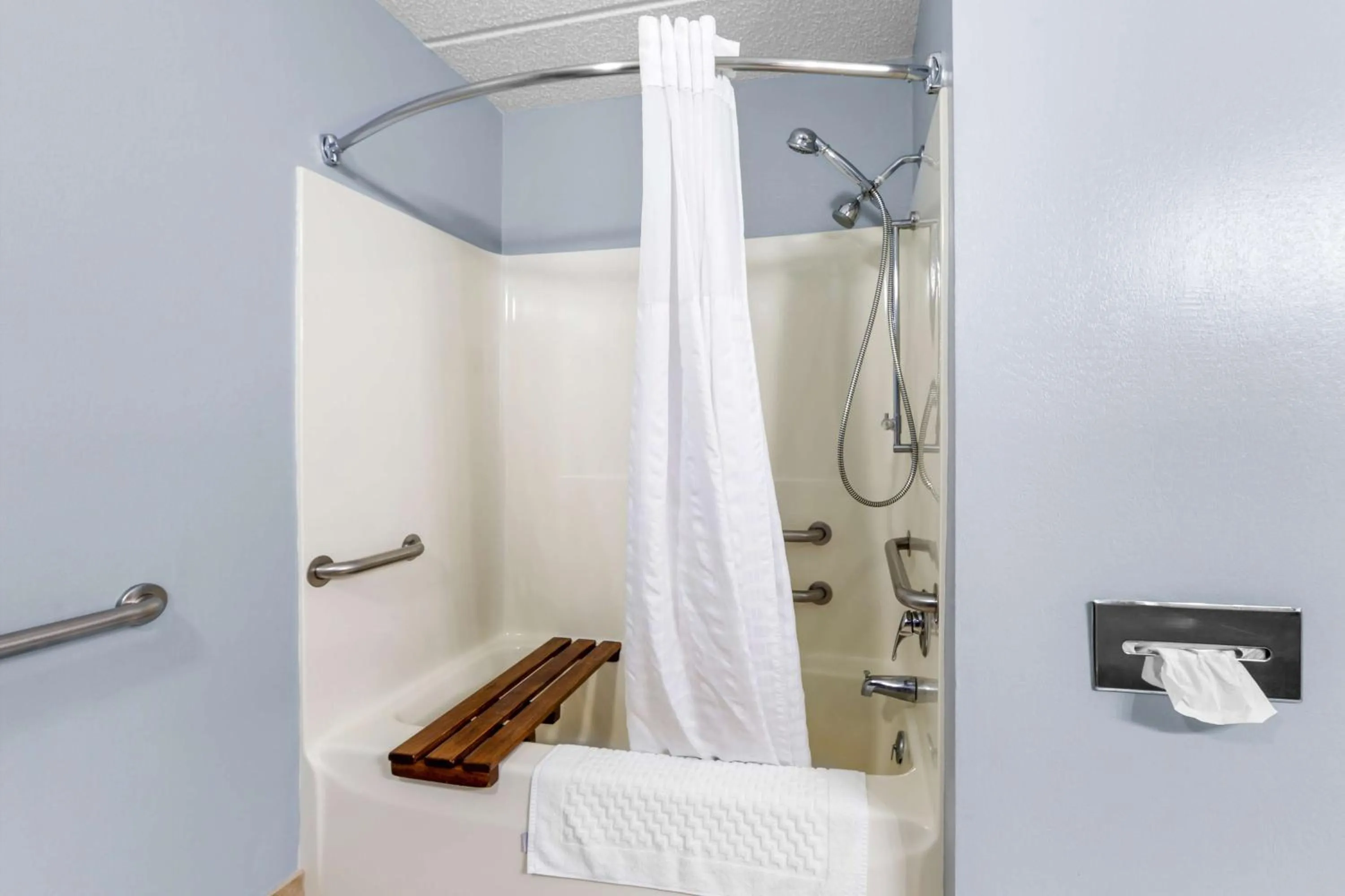 Bathroom in Best Western Wilderness Trail Inn