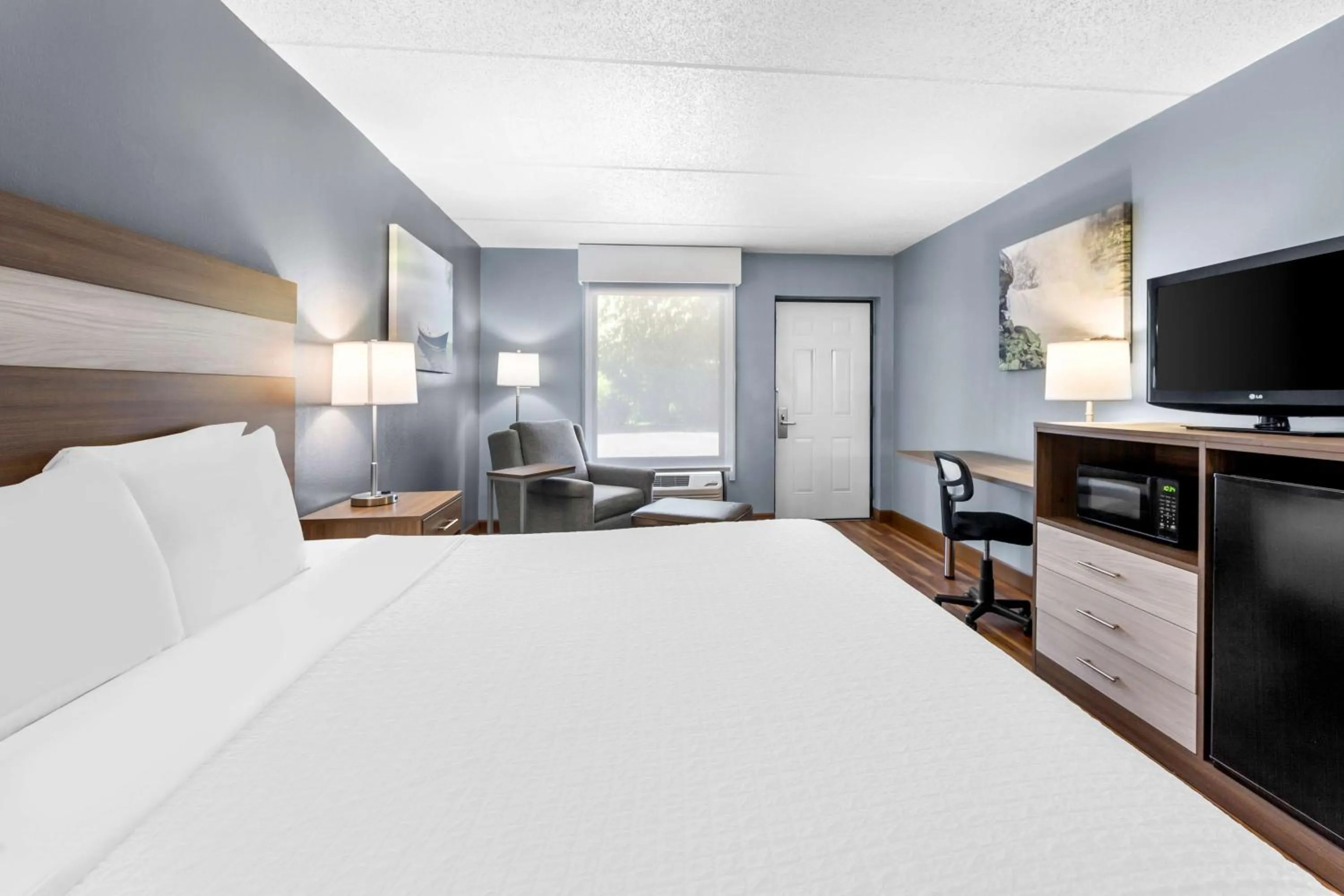 Bedroom, Bed in Best Western Wilderness Trail Inn