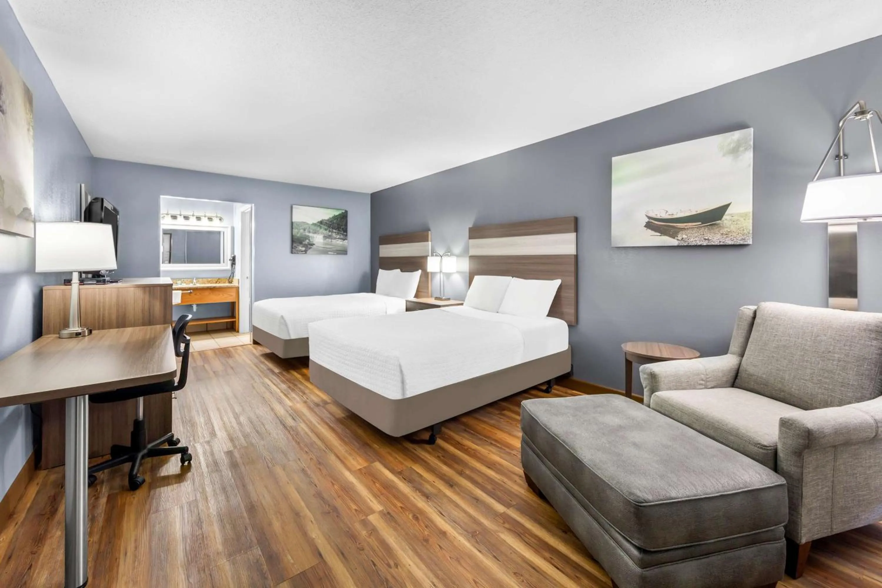 Bedroom, Bed in Best Western Wilderness Trail Inn