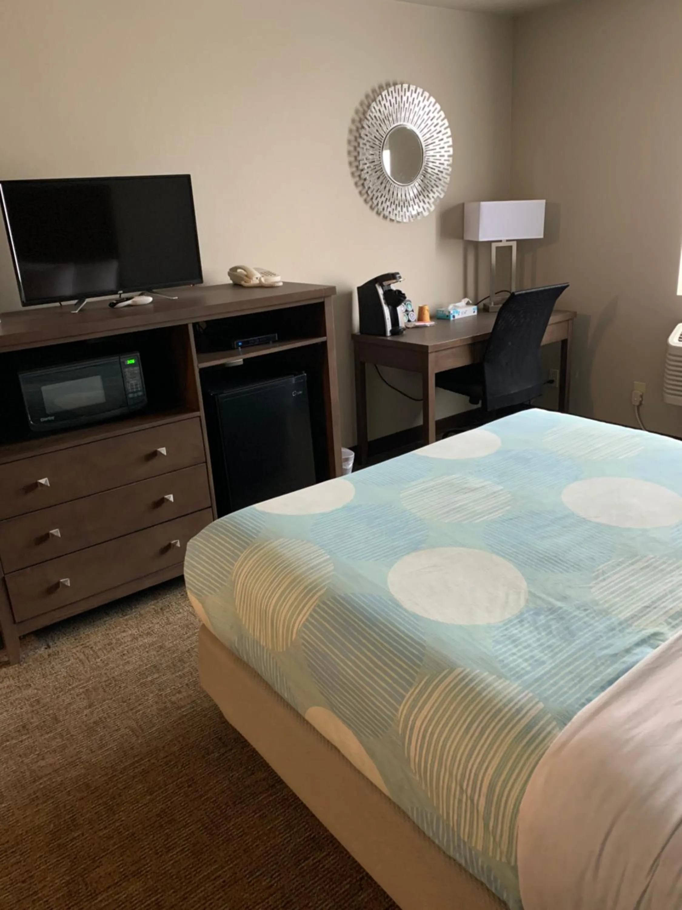 Bedroom, Bed in Sandhill Inn & Suites