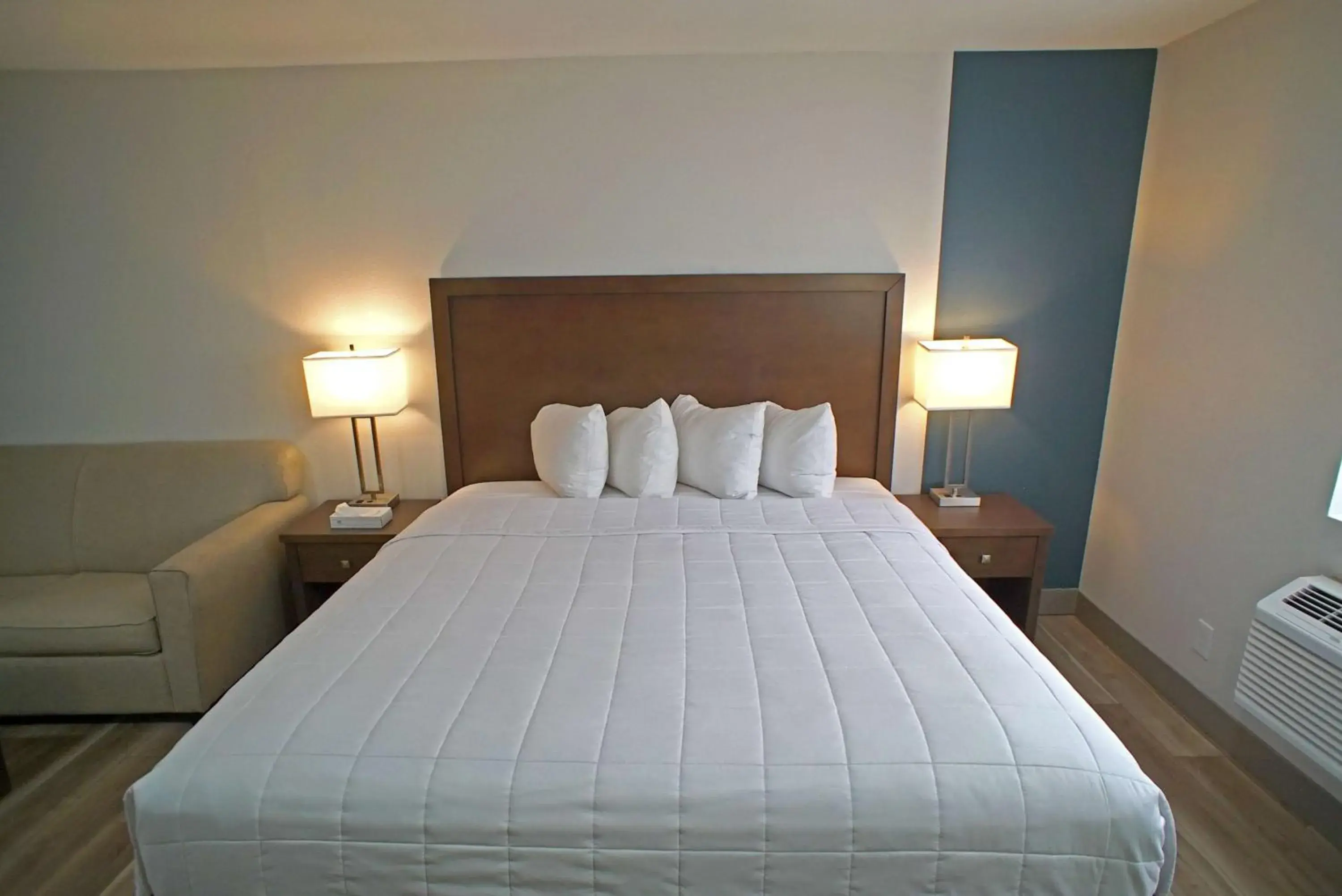 Photo of the whole room, Bed in Baymont by Wyndham Monte Vista Photo of the whole room, Bed in Baymont by Wyndham Monte Vista