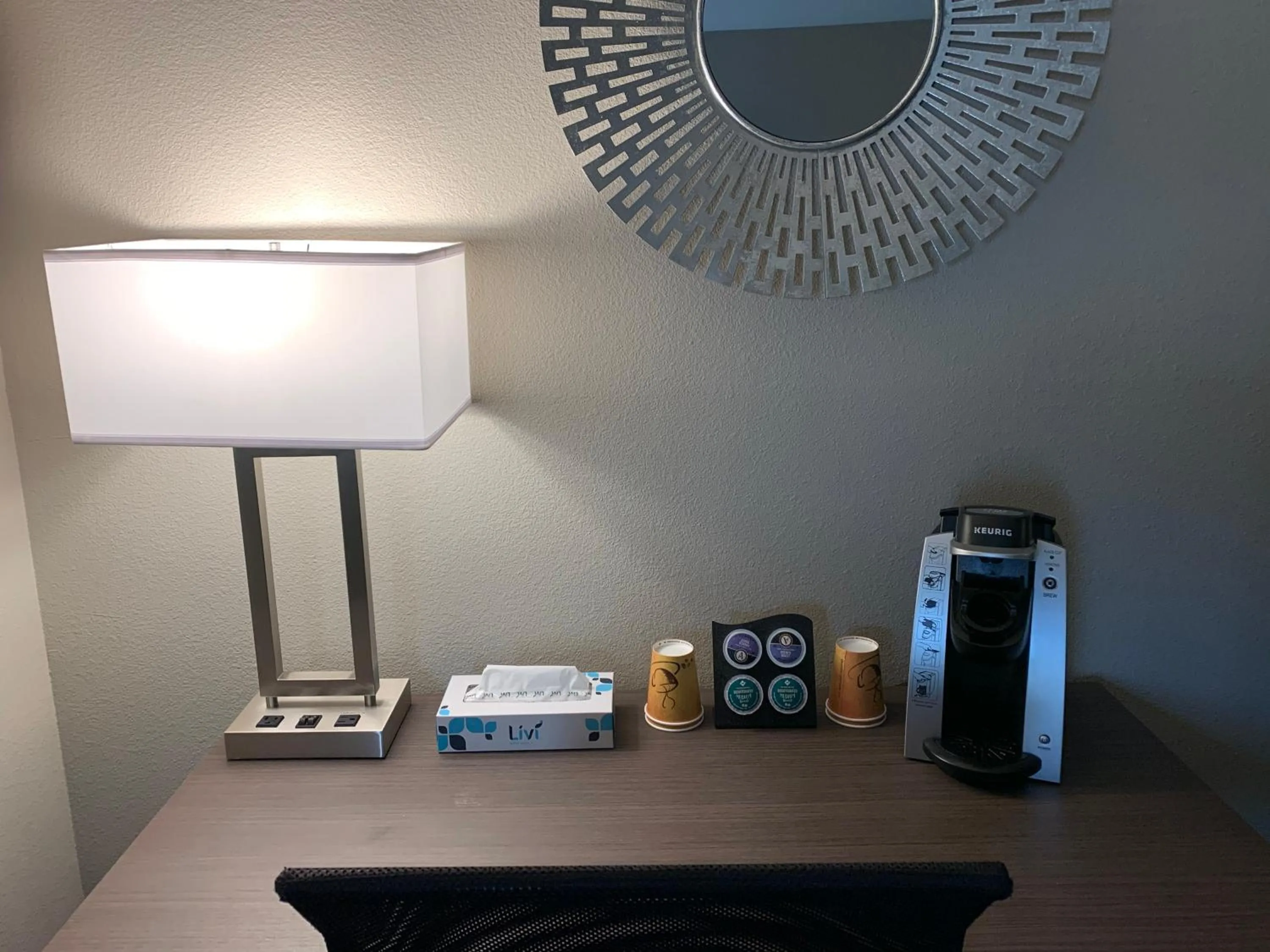 Coffee/tea facilities in Sandhill Inn & Suites