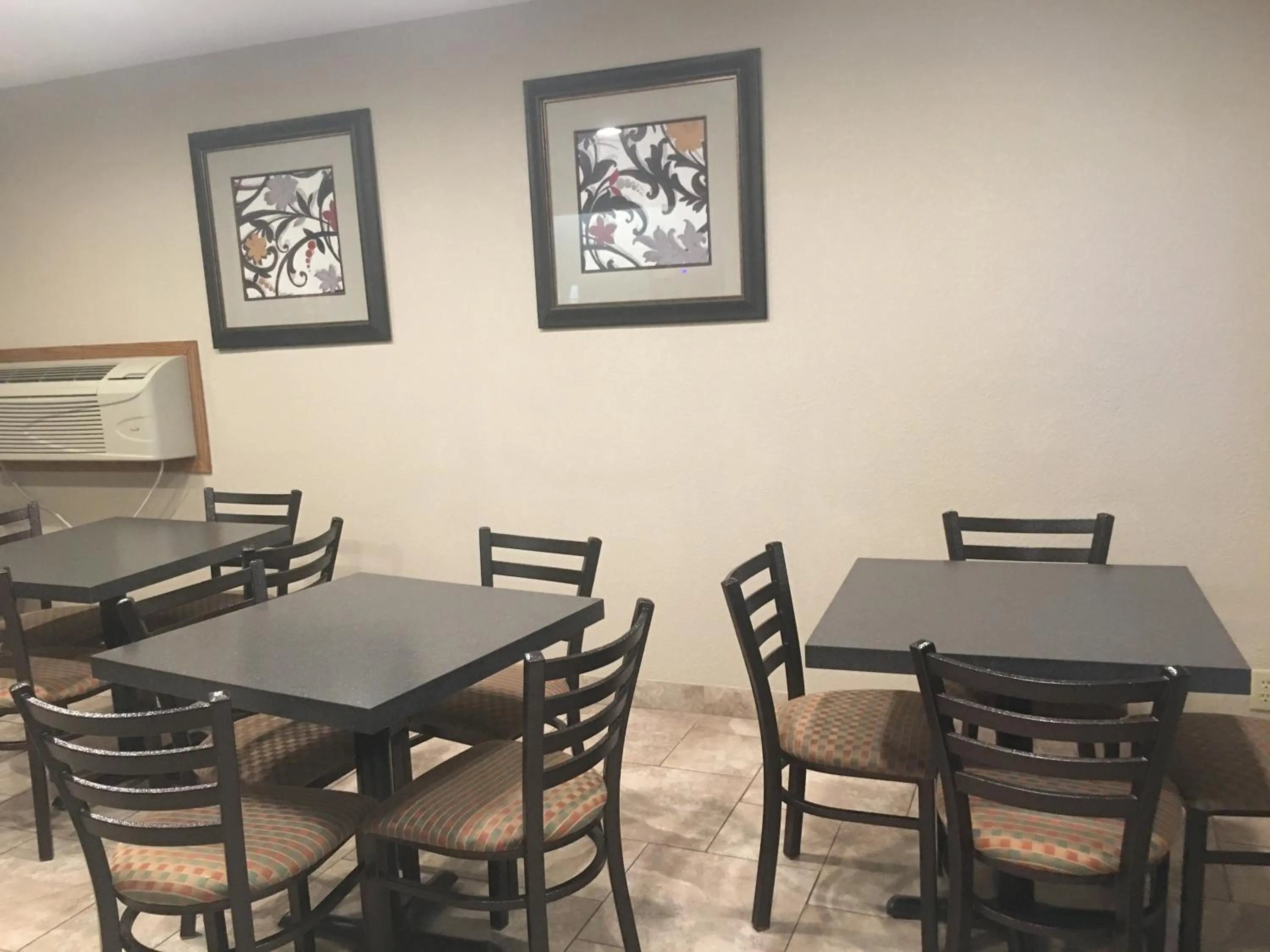 Continental breakfast in Super 8 by Wyndham Newton