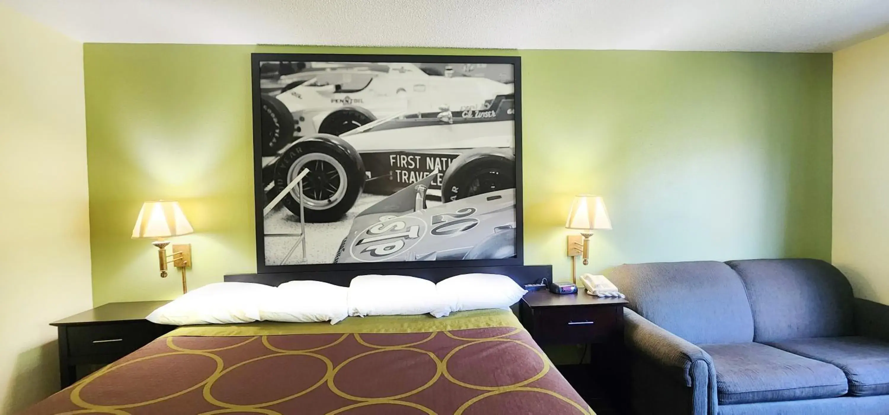 Bed in Super 8 by Wyndham Newton Bed in Super 8 by Wyndham Newton