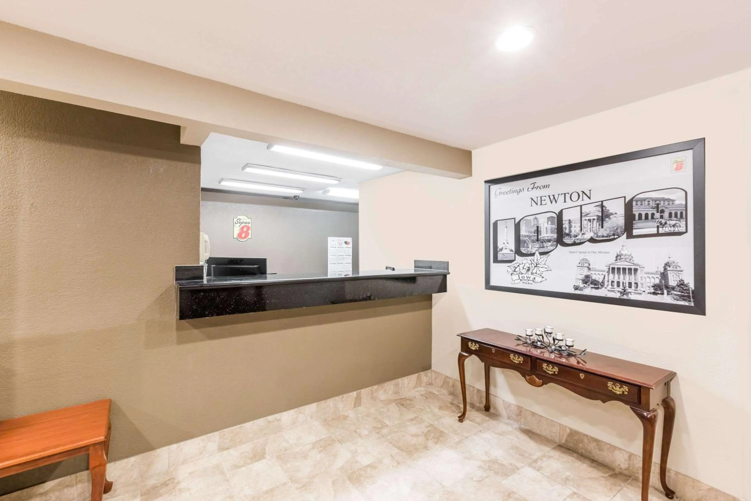 Lobby or reception in Super 8 by Wyndham Newton