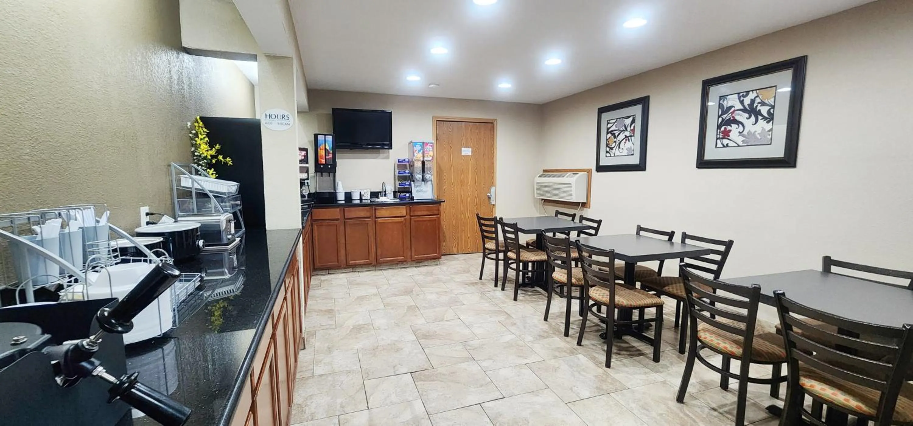 Breakfast in Super 8 by Wyndham Newton