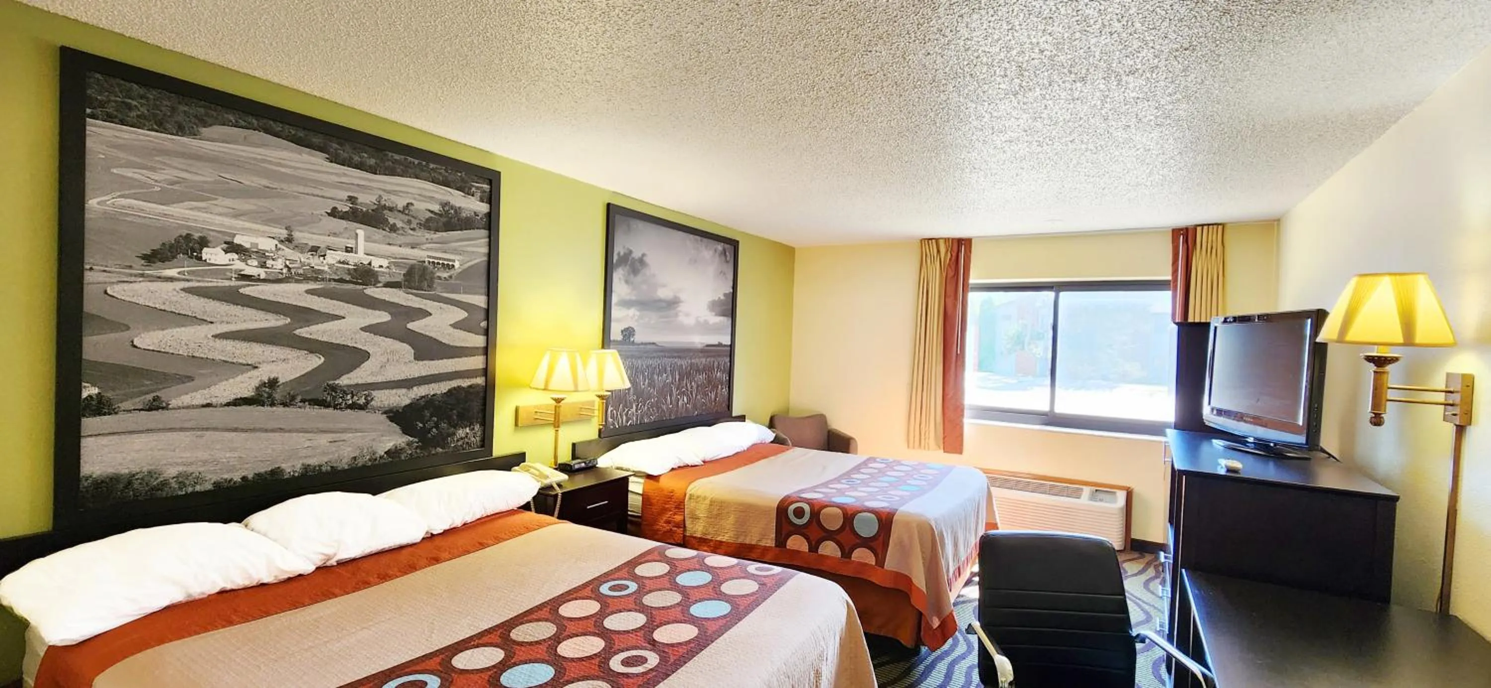 Bed in Super 8 by Wyndham Newton