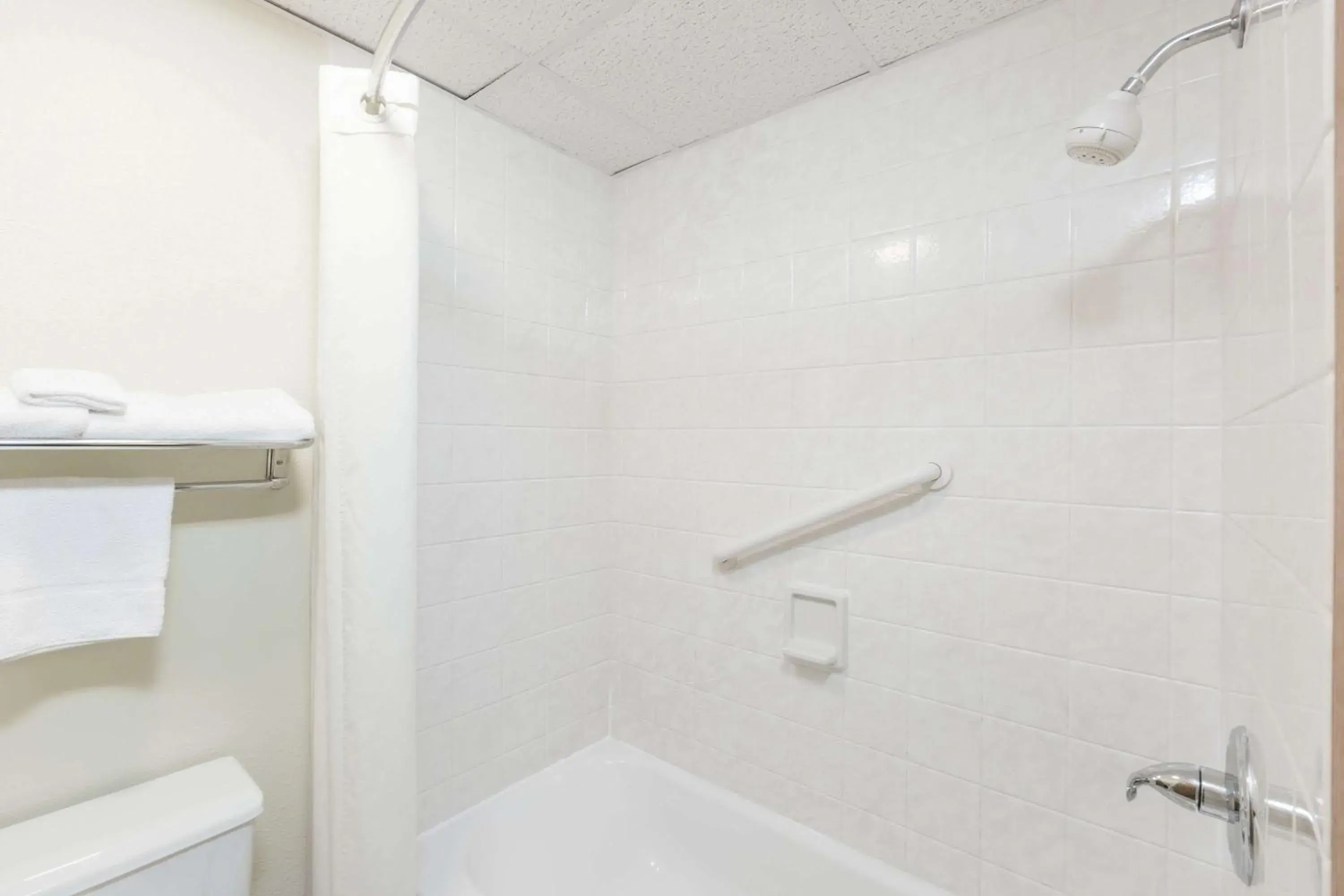 Super 8 by Wyndham Newton Super 8 by Wyndham Newton