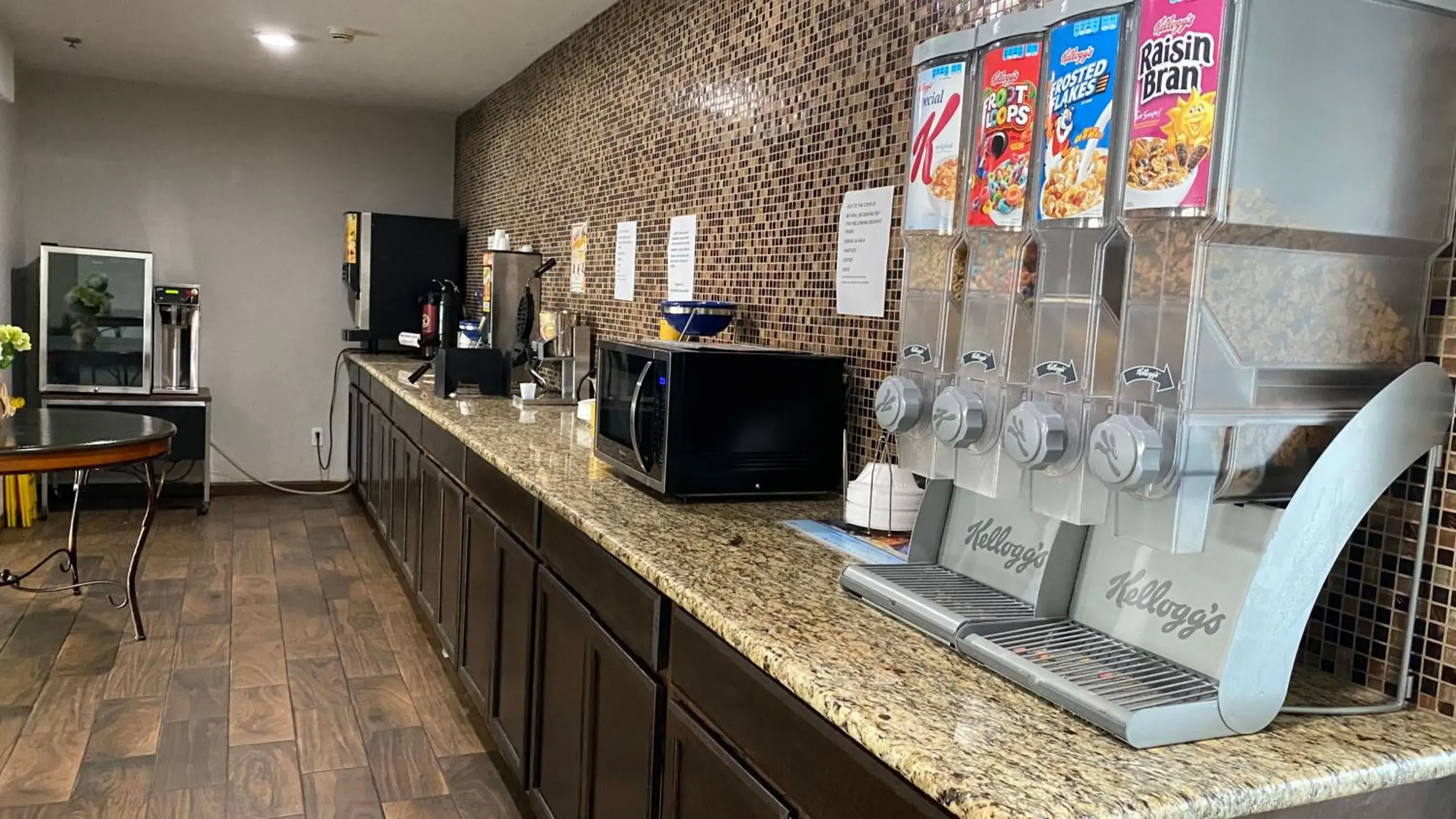 Breakfast in Microtel Inn & Suites by Wyndham Ardmore Breakfast in Microtel Inn & Suites by Wyndham Ardmore