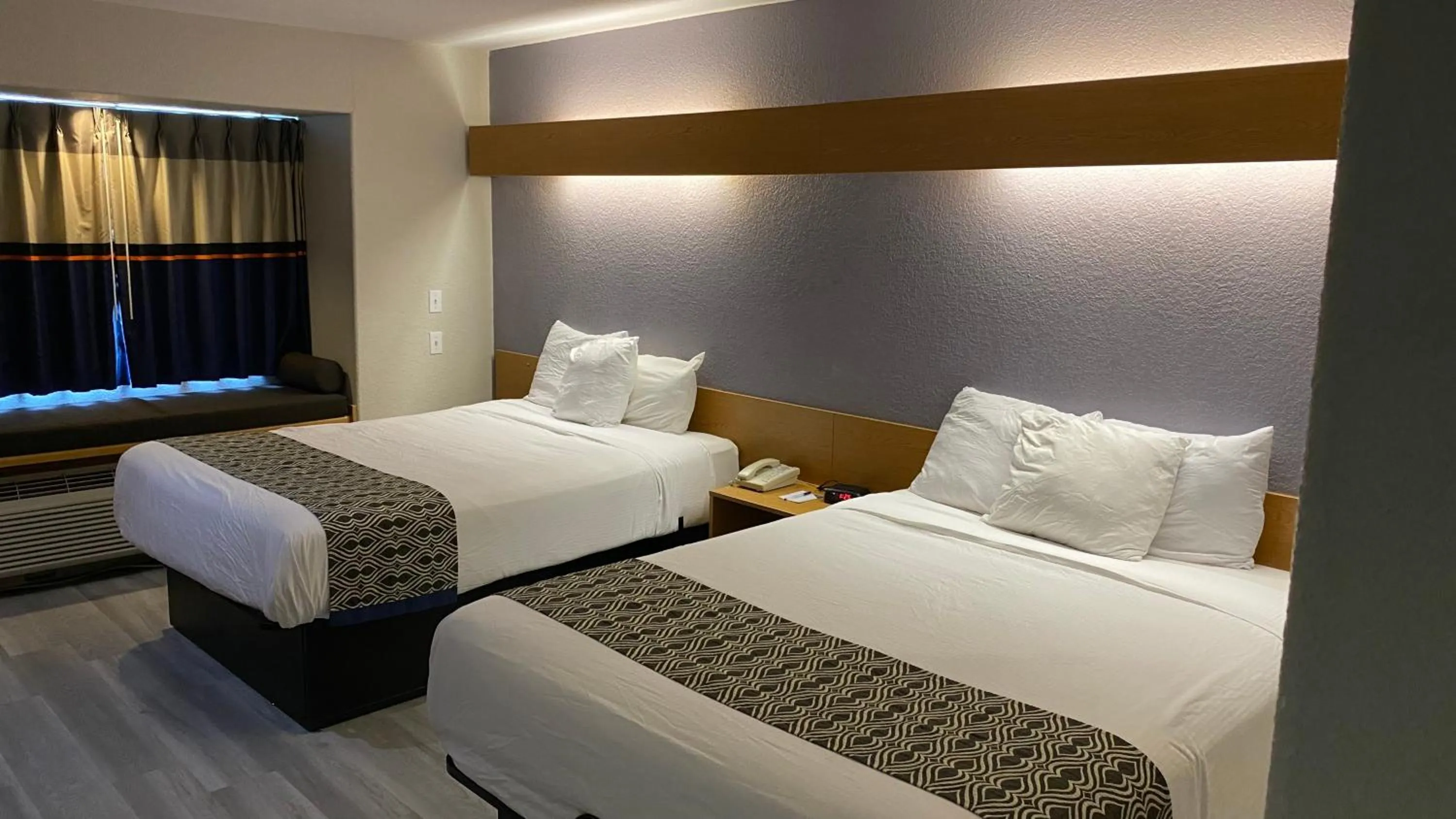 Bed in Microtel Inn & Suites by Wyndham Ardmore