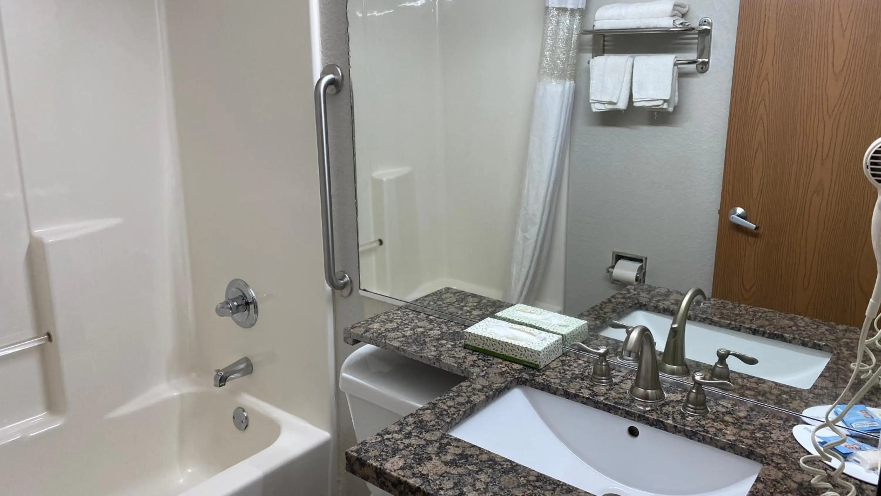 Microtel Inn & Suites by Wyndham Ardmore