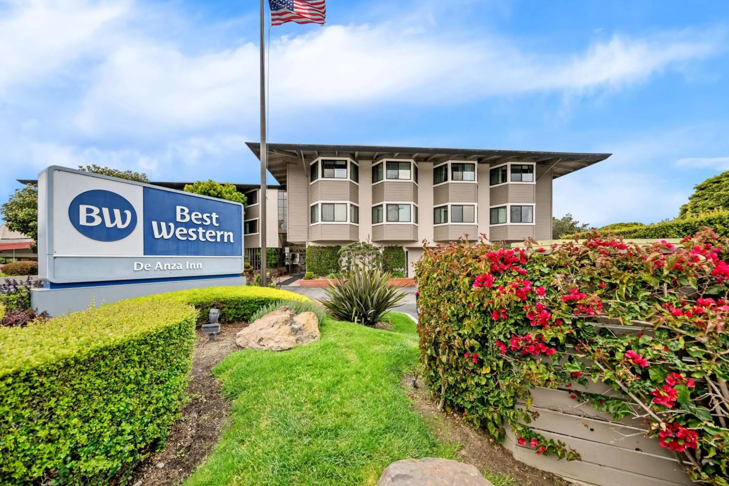 Property building in Best Western De Anza Inn Property building in Best Western De Anza Inn