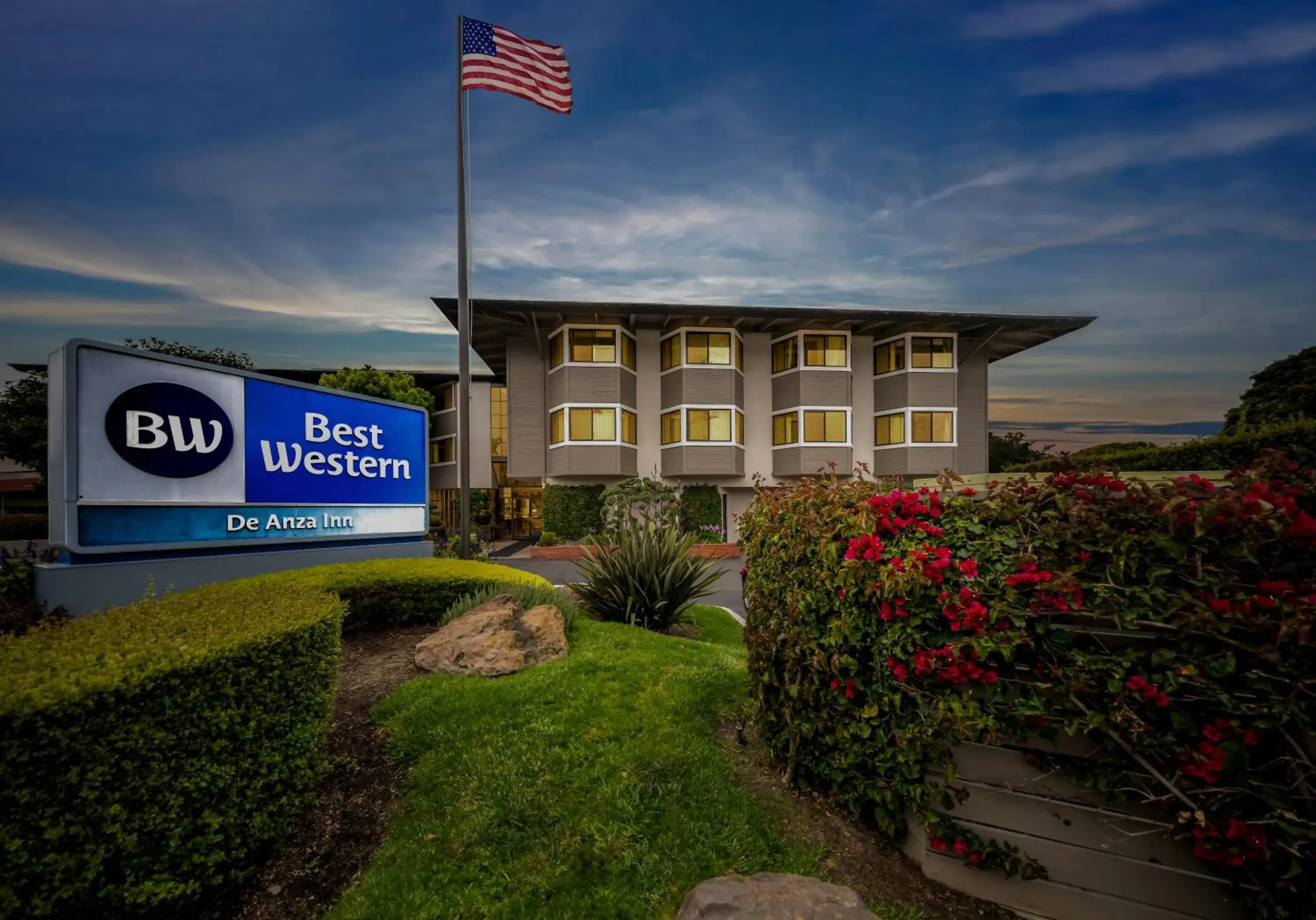 Property building in Best Western De Anza Inn Property building in Best Western De Anza Inn