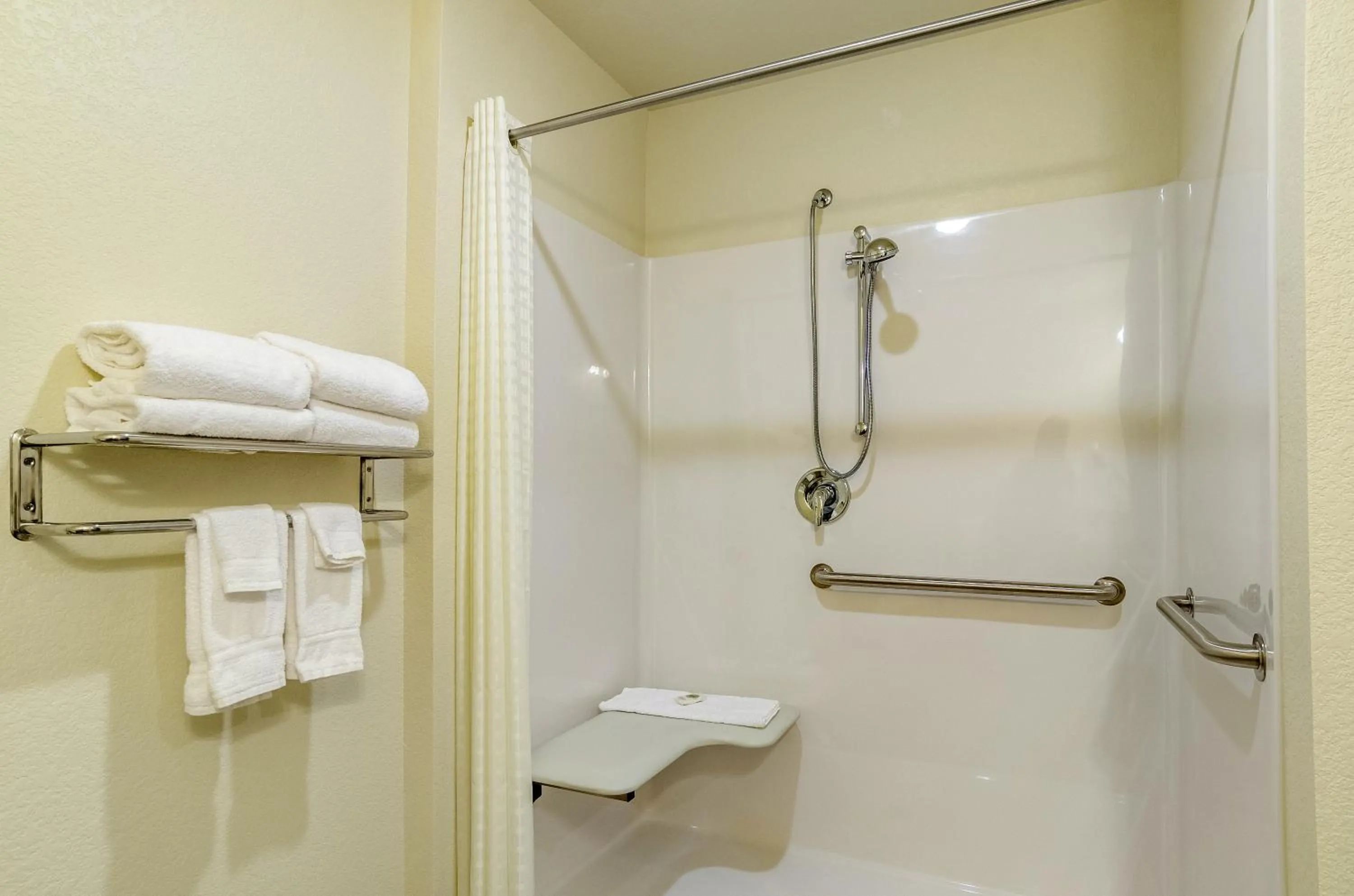 Shower in Cobblestone Inn & Suites - Kermit