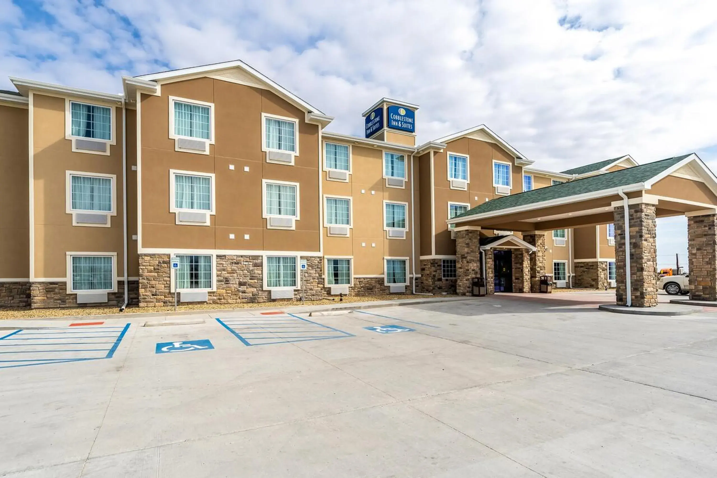 Facade/entrance in Cobblestone Inn & Suites - Kermit Facade/entrance in Cobblestone Inn & Suites - Kermit