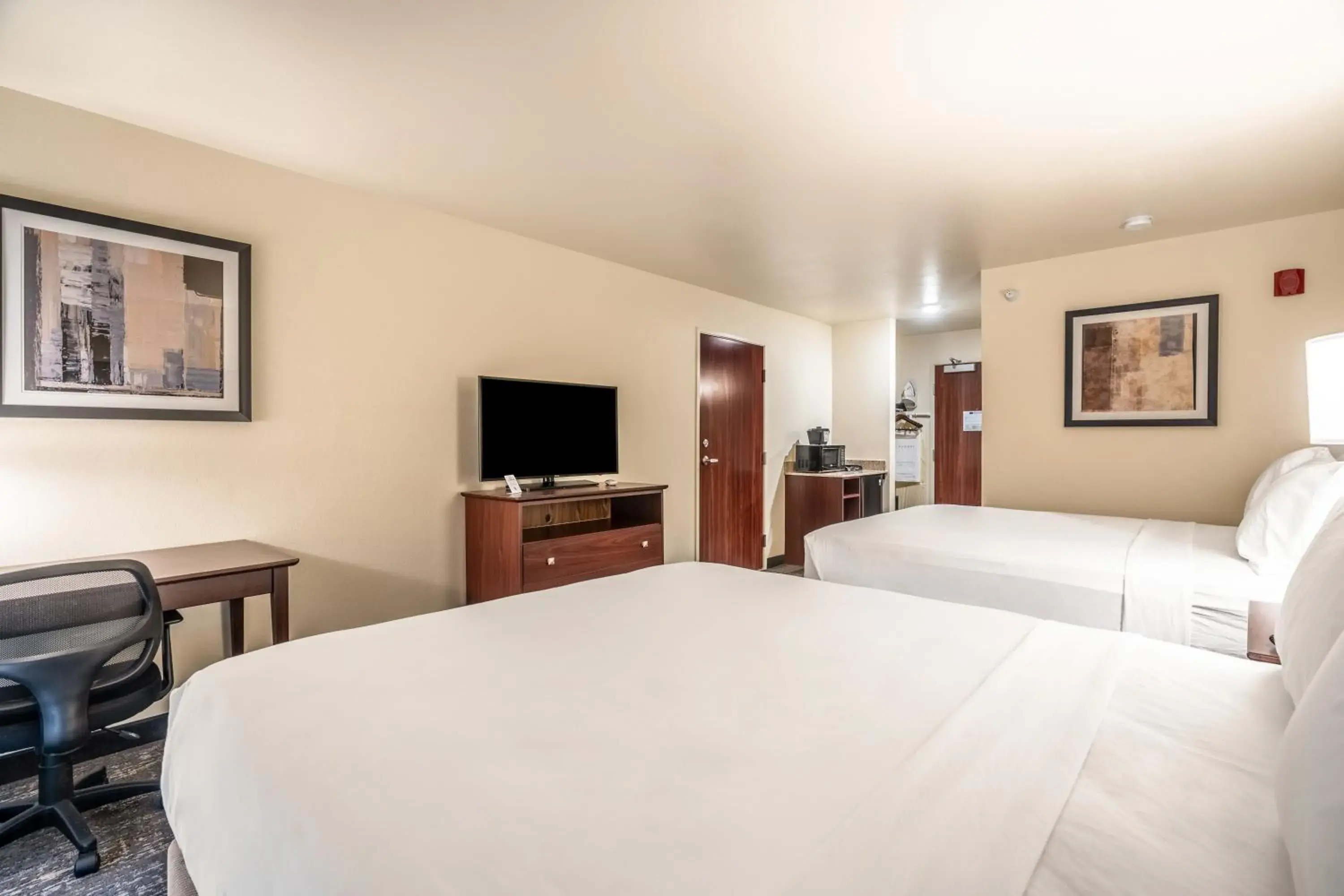 Bed in Cobblestone Inn & Suites - Kermit Bed in Cobblestone Inn & Suites - Kermit