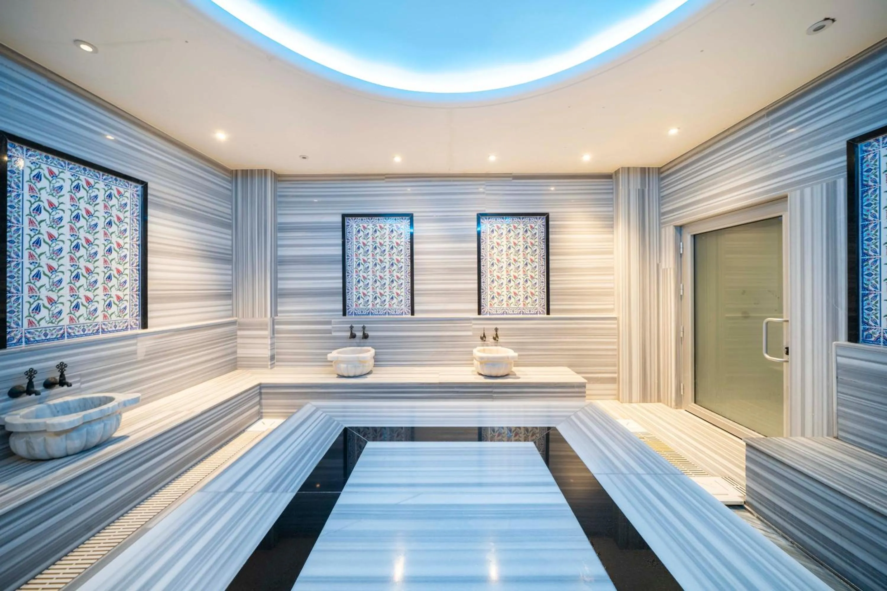 Mogons Exclusive Hotel
