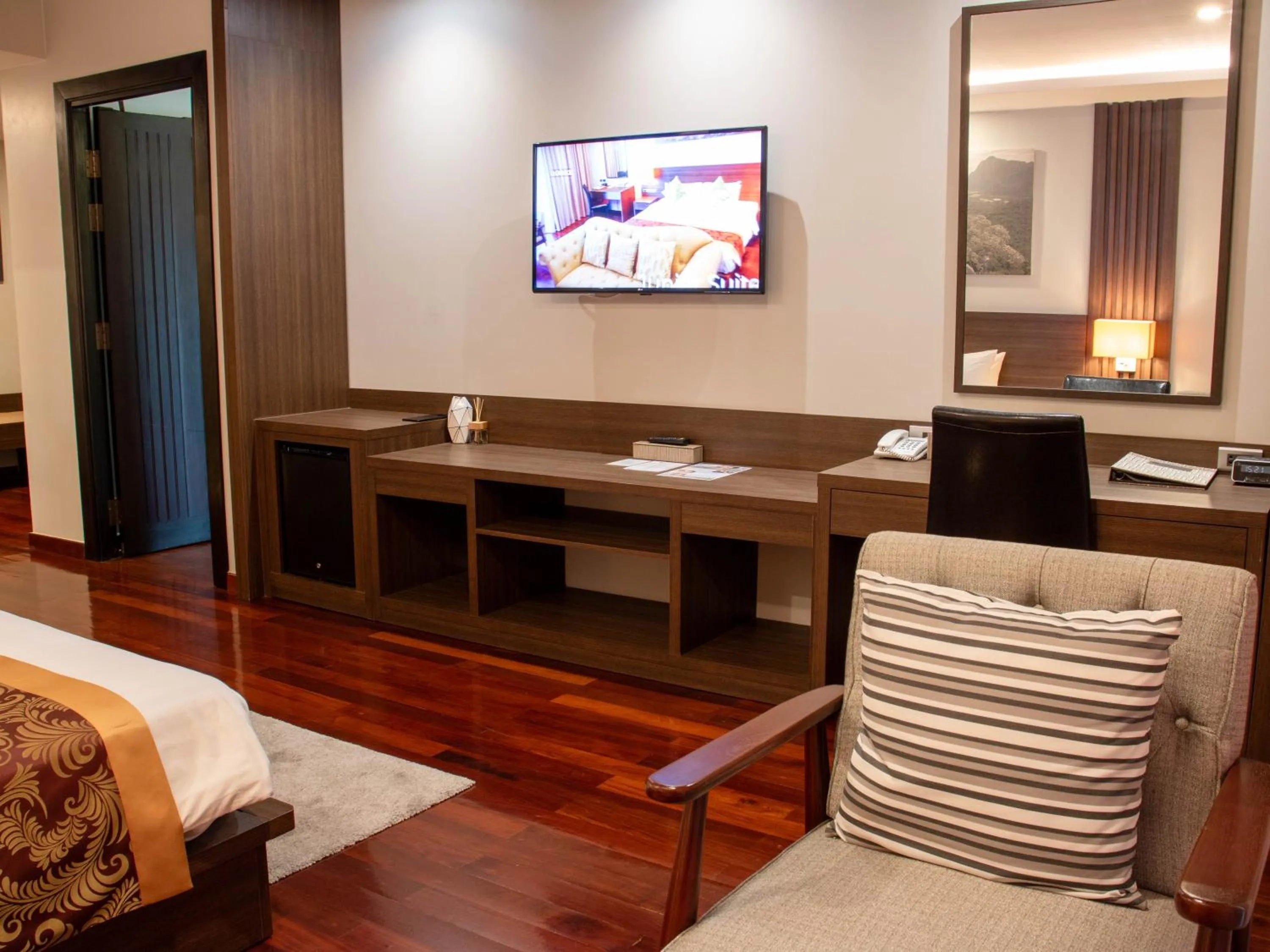 TV and multimedia, Bed in Tmark Resort Vangvieng