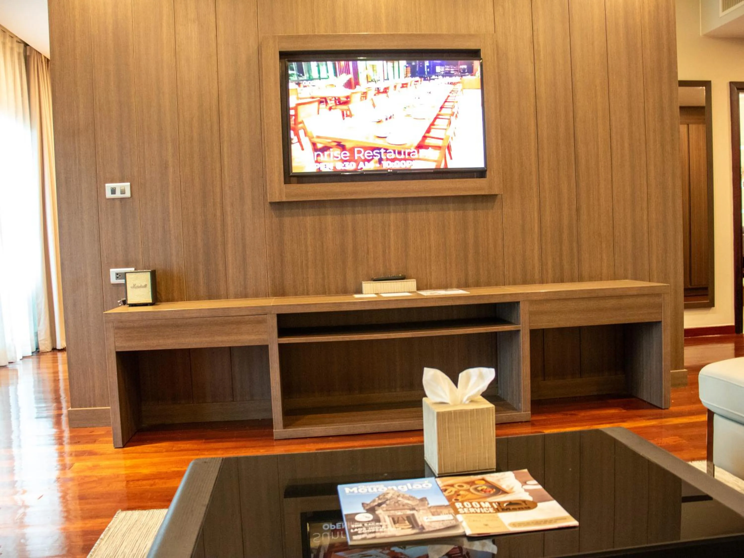 TV and multimedia in Tmark Resort Vangvieng