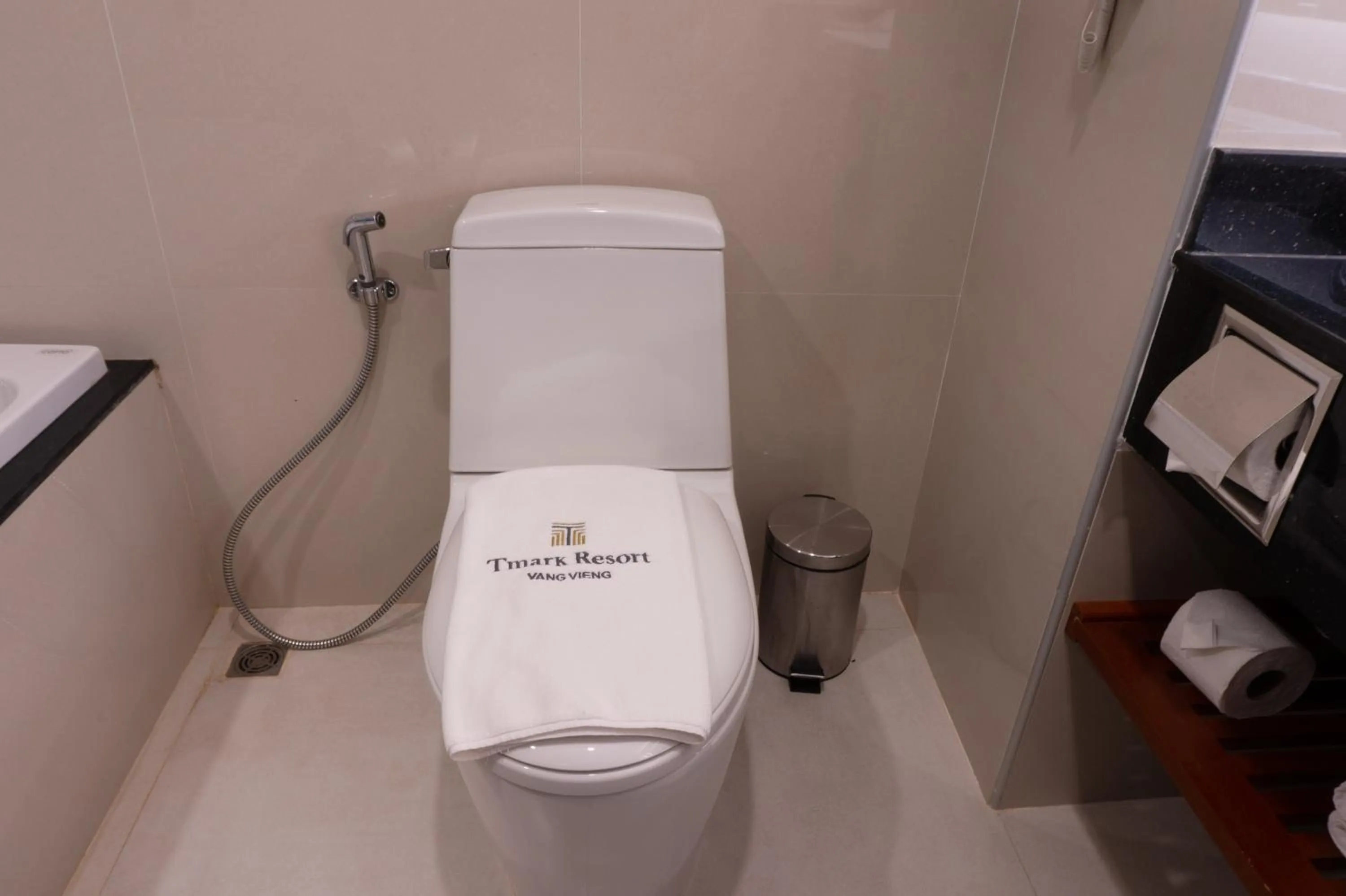 Toilet in Tmark Resort Vangvieng