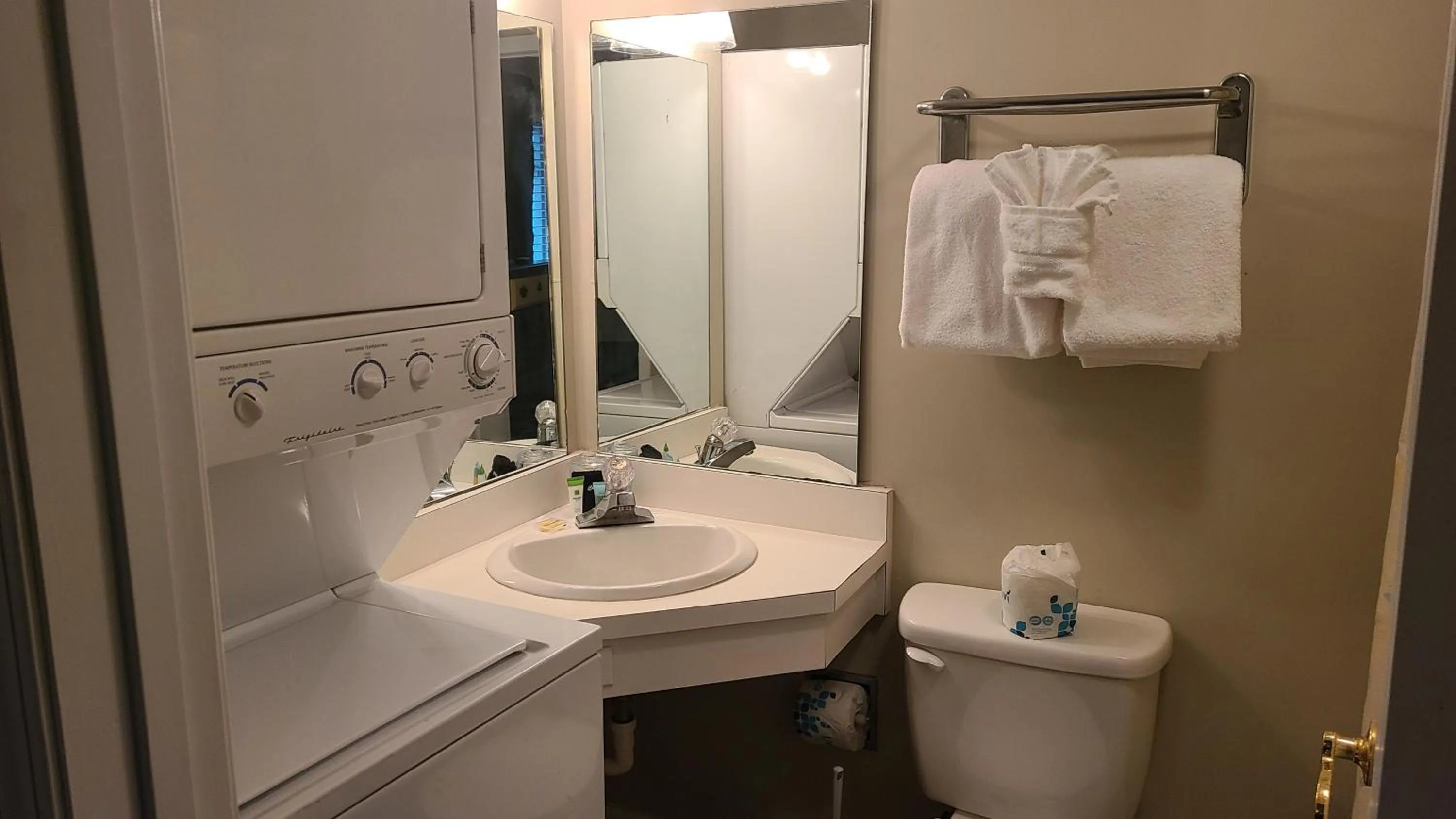 Gatlinburg Chateau Condo 506