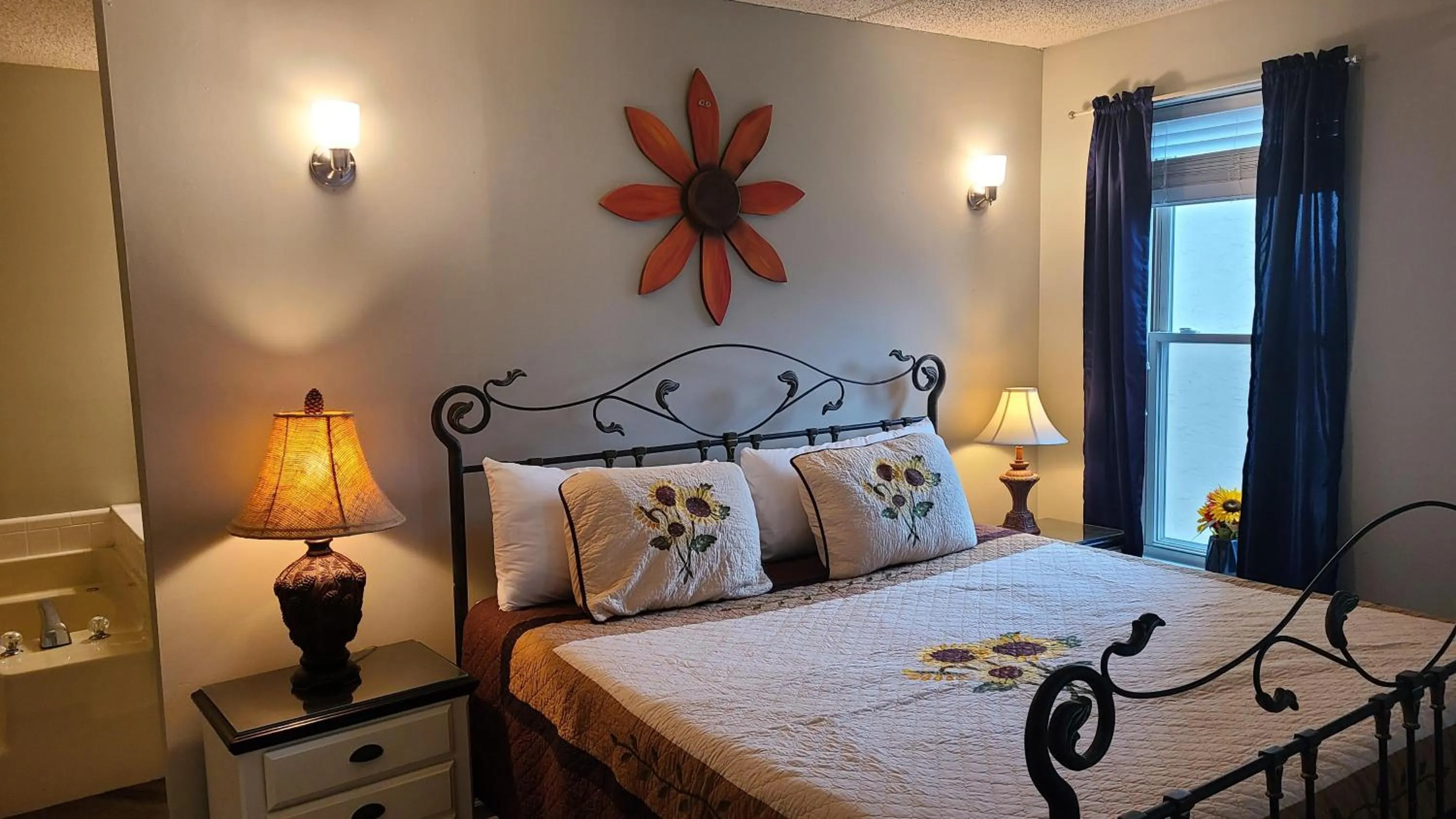 Bed in Gatlinburg Chateau Condo 506