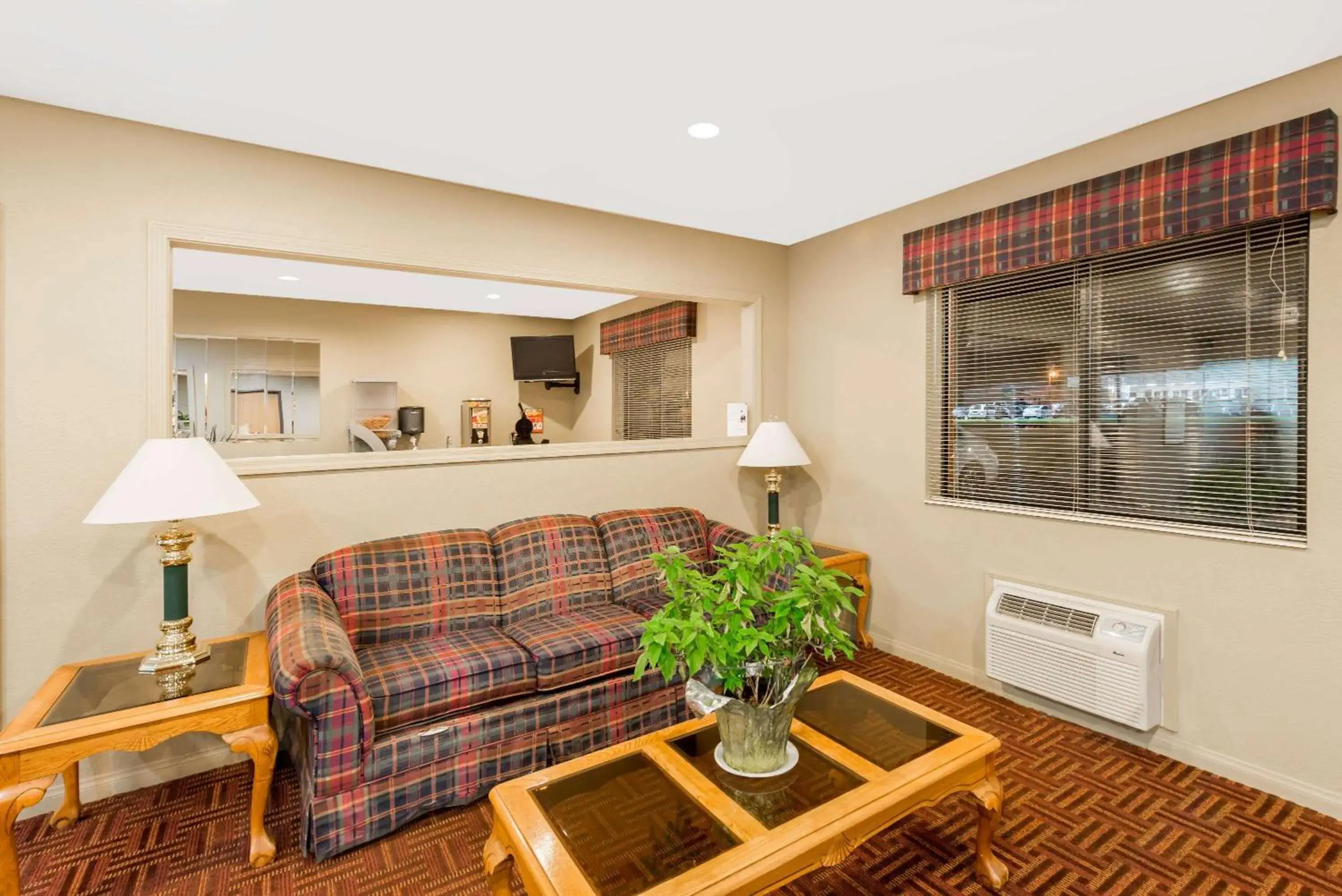 Lobby or reception in Super 8 by Wyndham Chanute Lobby or reception in Super 8 by Wyndham Chanute