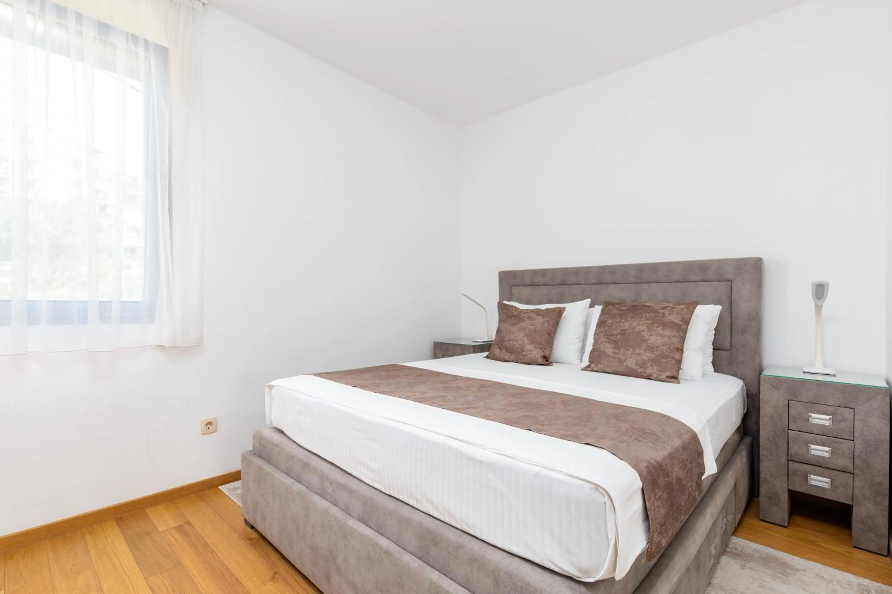 Bed in Apart hotel M S KATUNJANIN