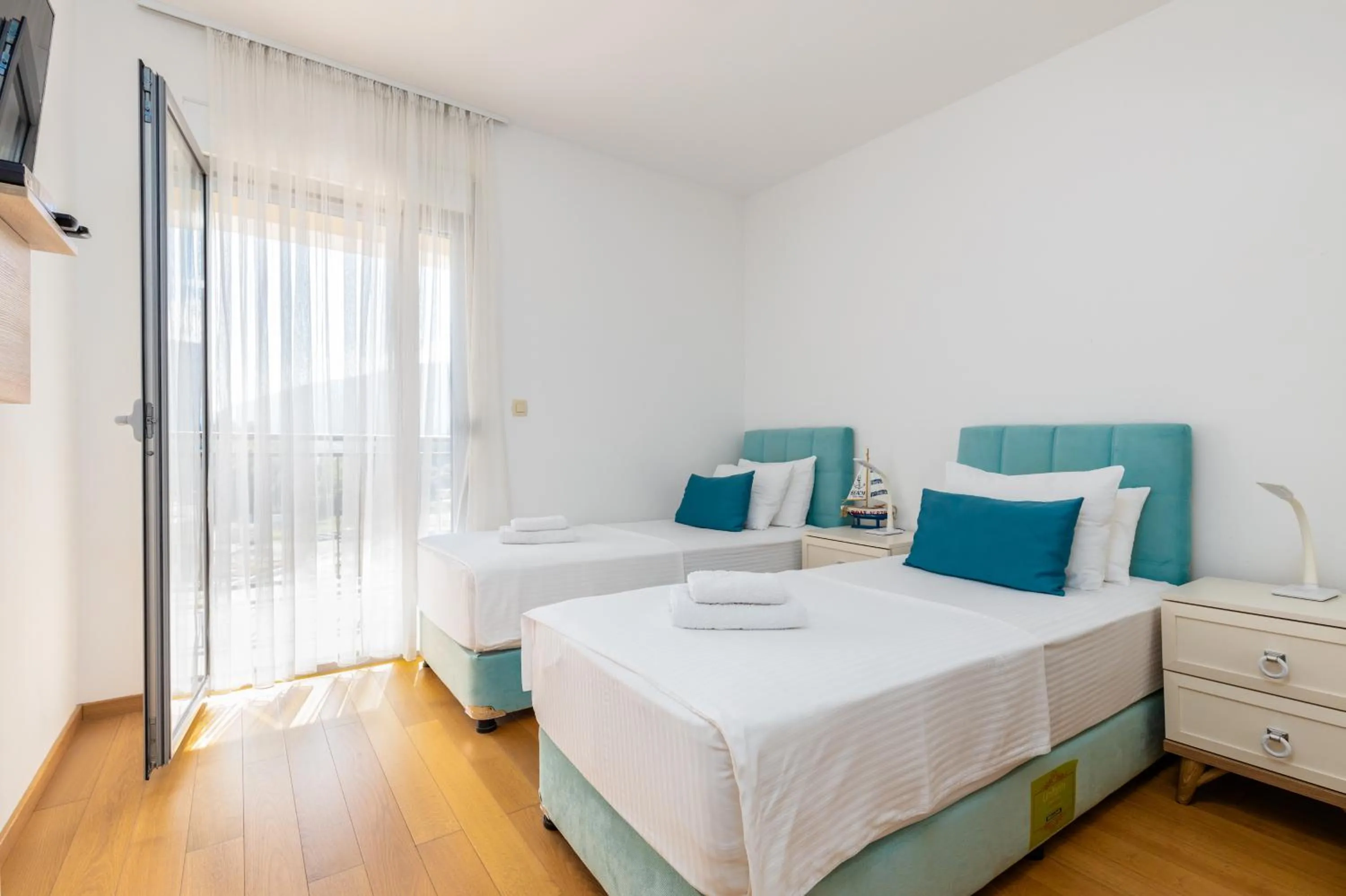 Bed in Apart hotel M S KATUNJANIN