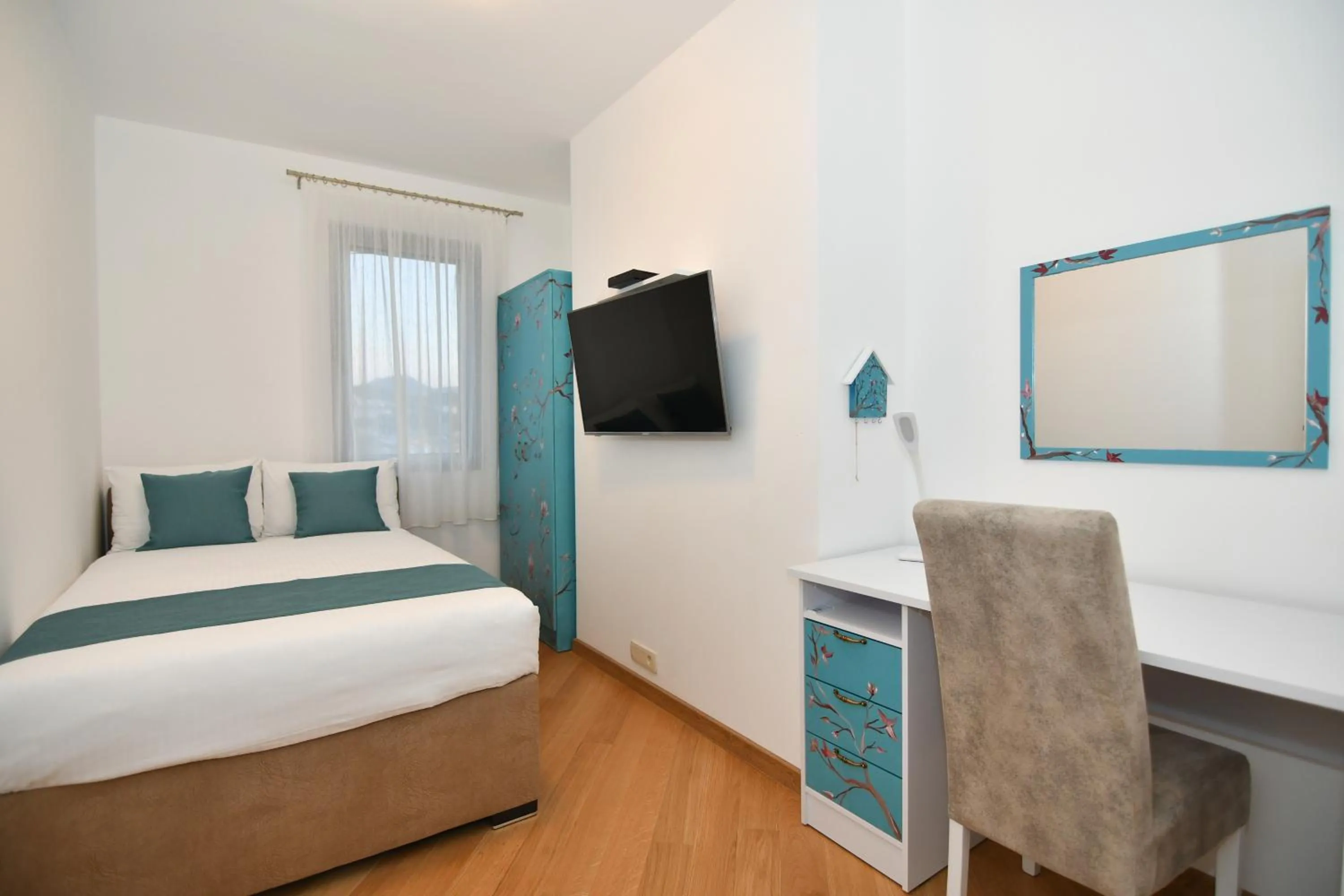 Bed in Apart hotel M S KATUNJANIN