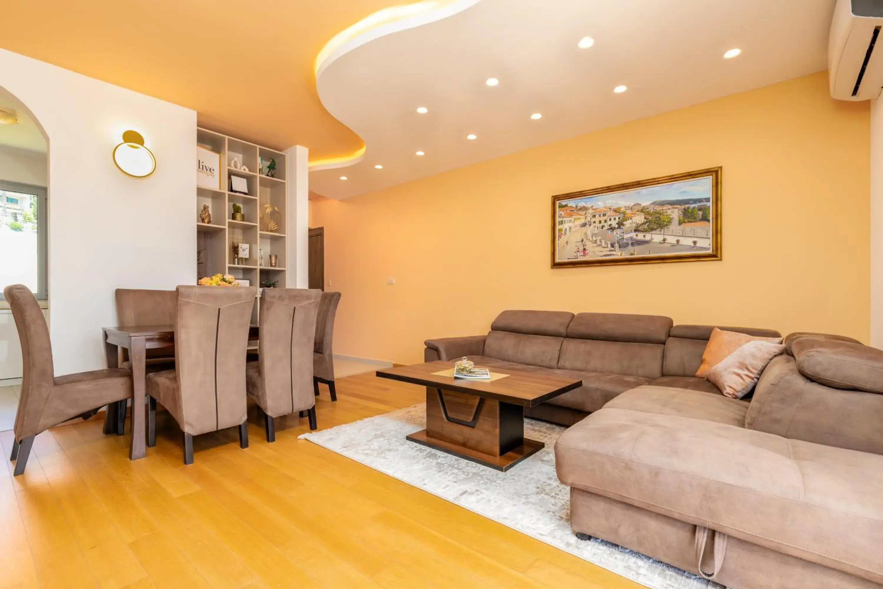 Property building in Apart hotel M S KATUNJANIN Property building in Apart hotel M S KATUNJANIN